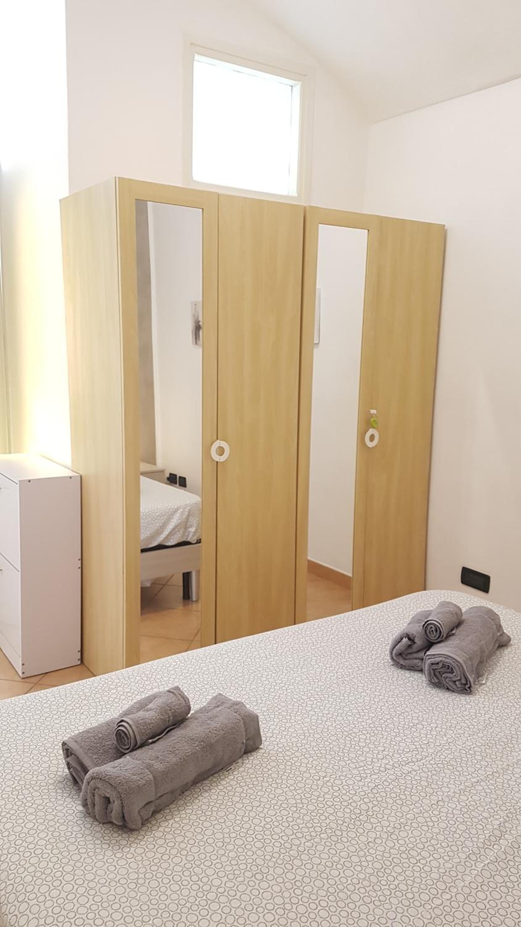 One-Bedroom Apartment - Photo 8