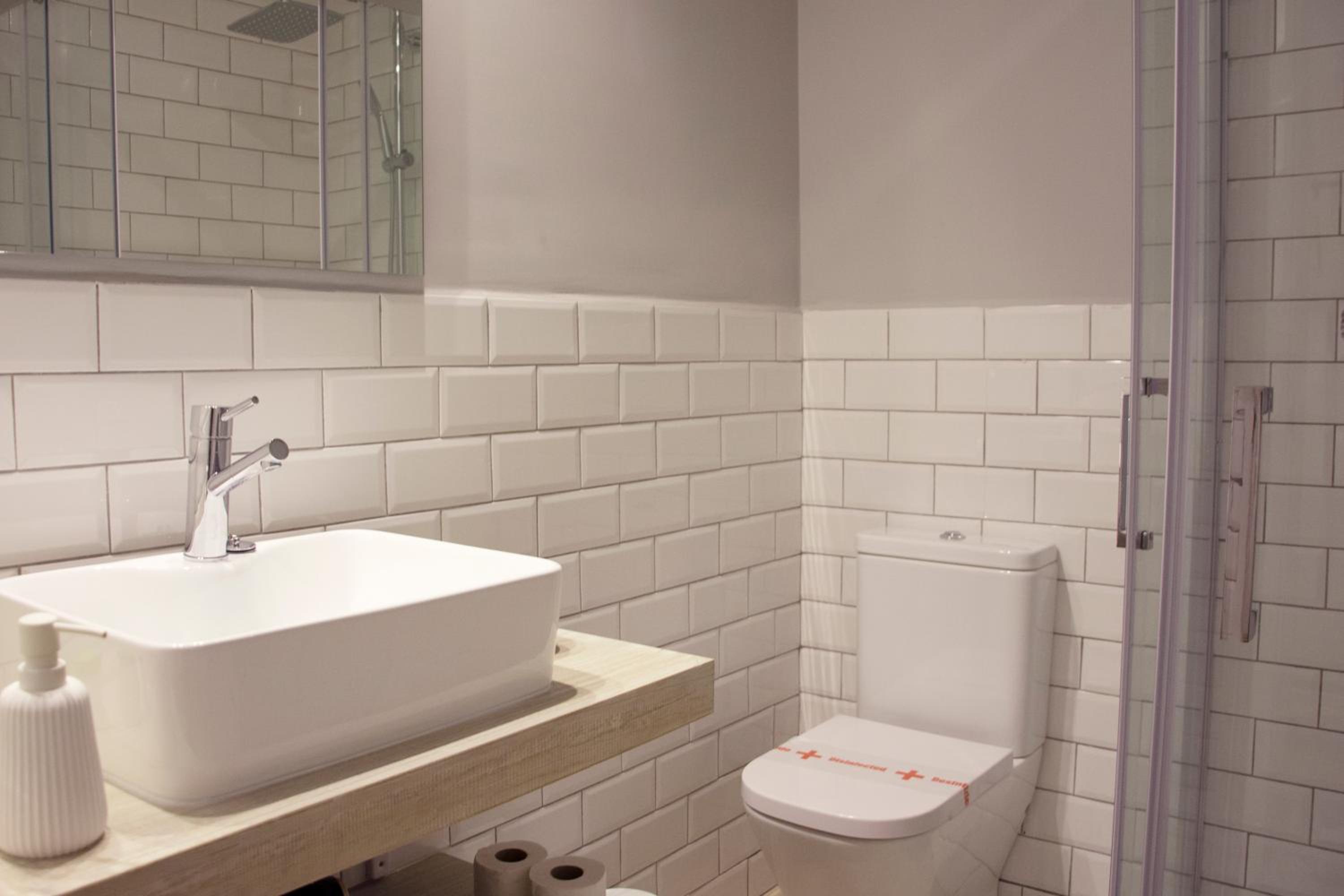 Deluxe Double Room with Spa Bath  - Photo 2