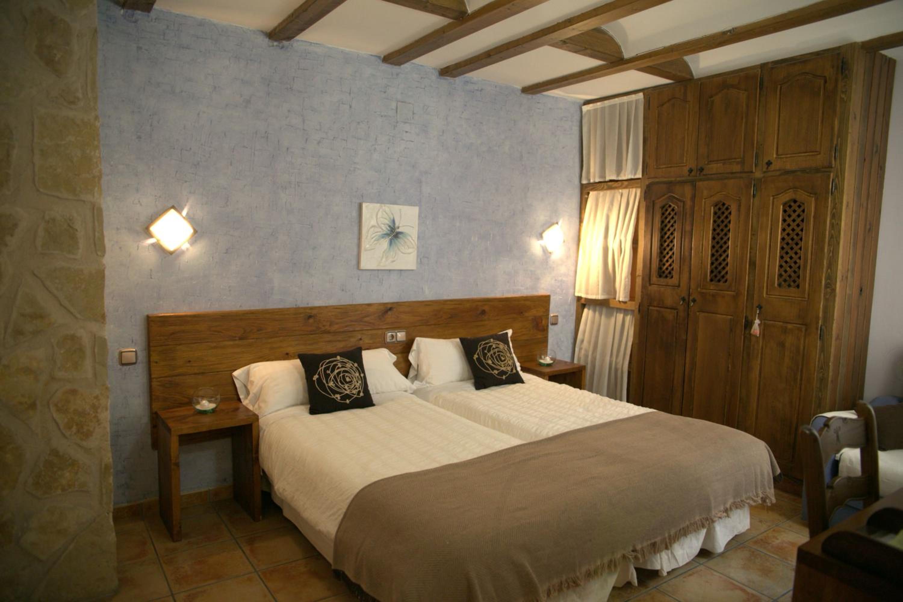 Double Room - Photo 2