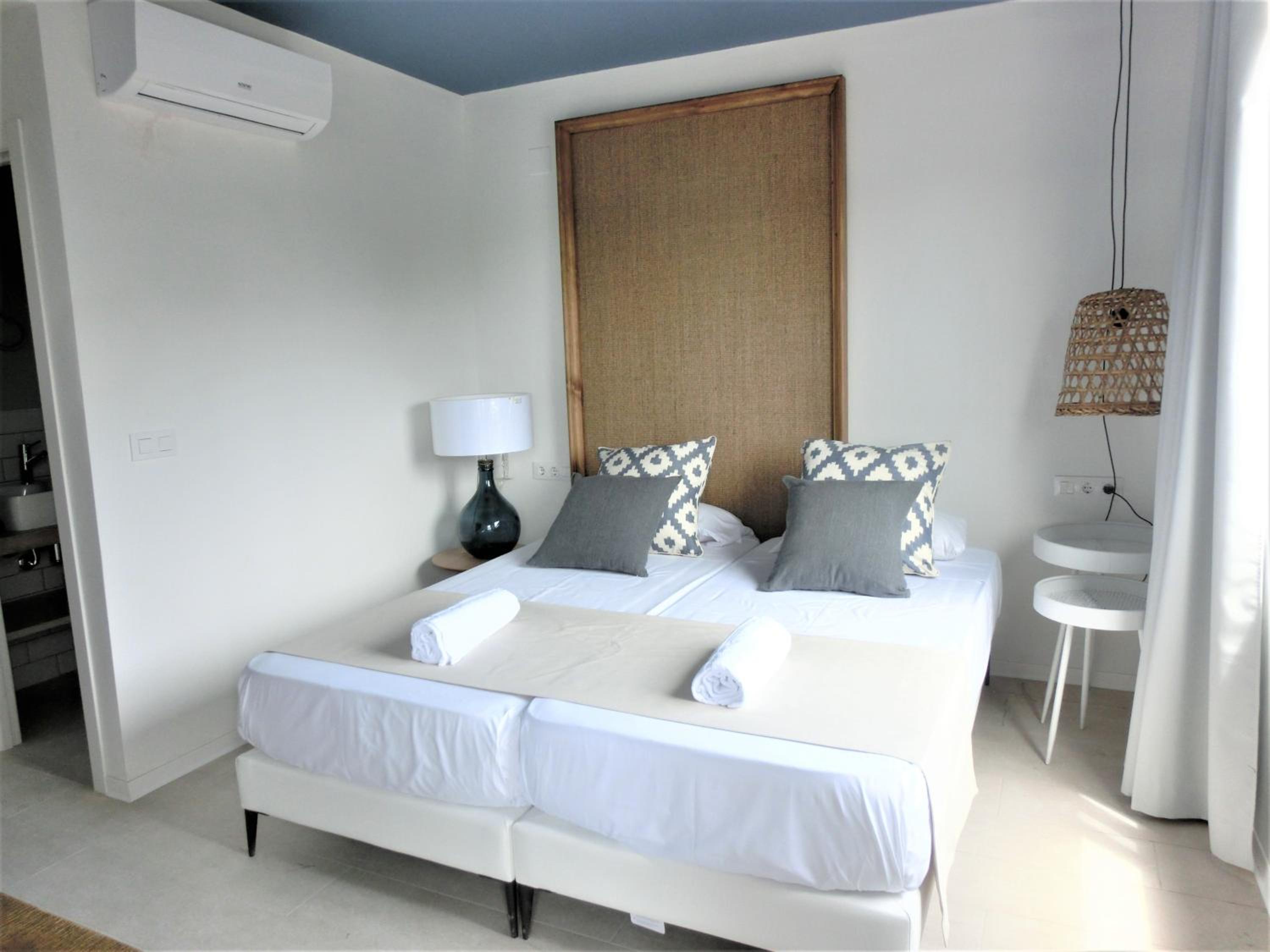 Superior Double Room - Photo 11