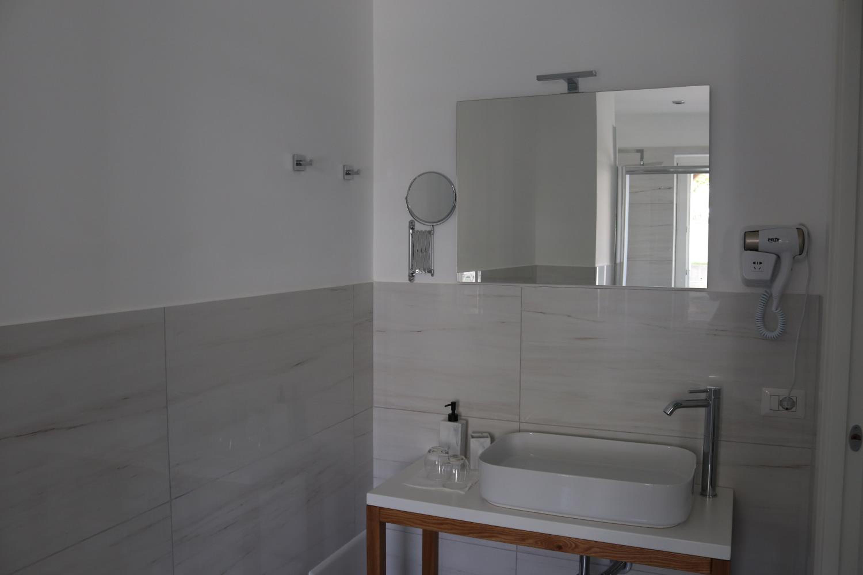 Deluxe Family Room - Photo 9