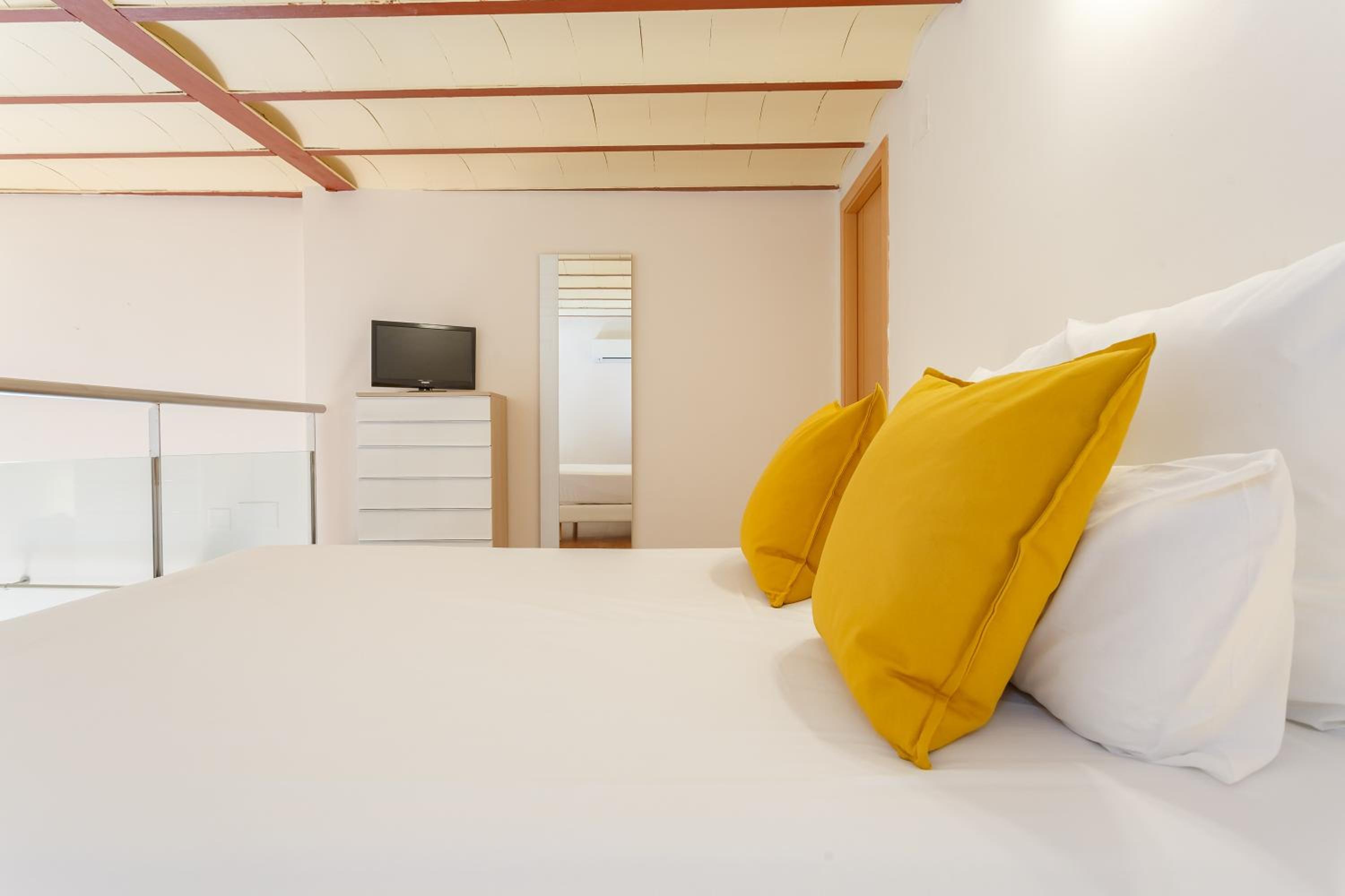 One-Bedroom Duplex photo 3