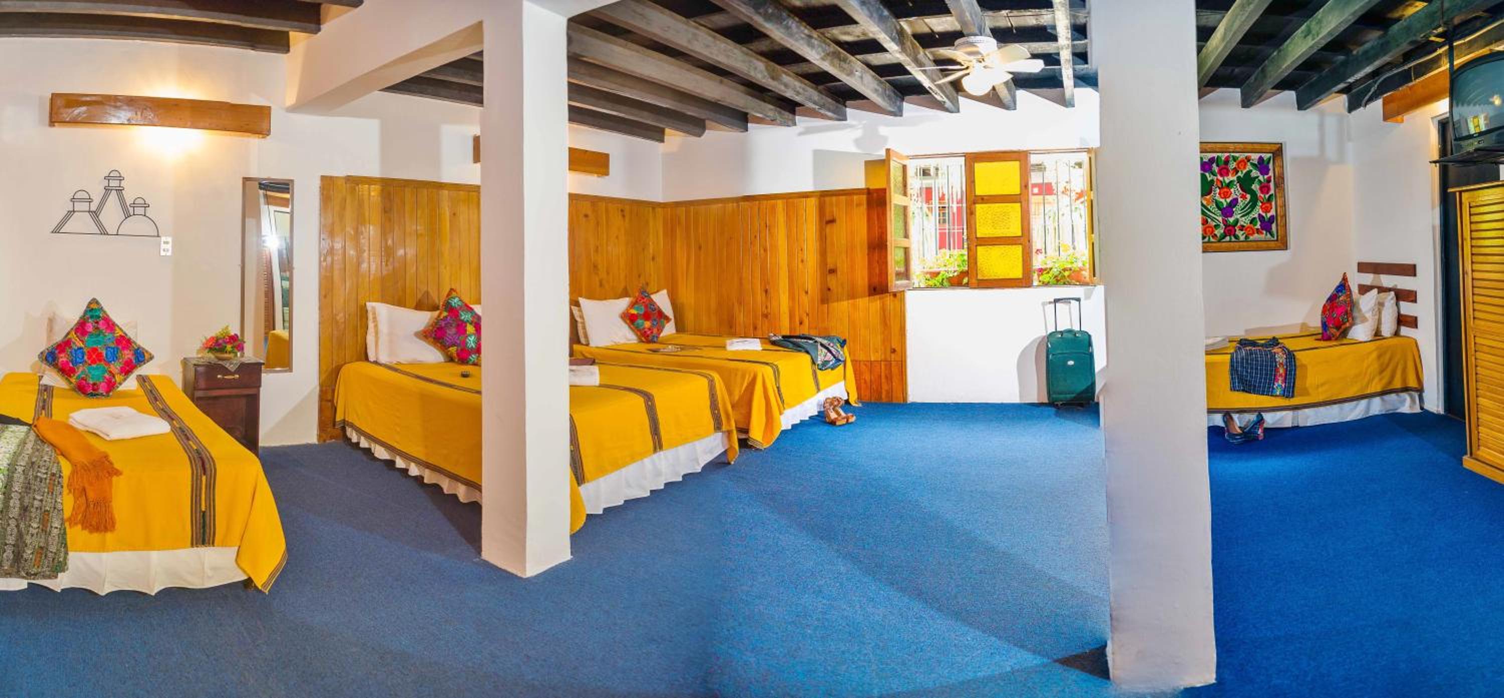 Triple Room with Private Bathroom photo 2