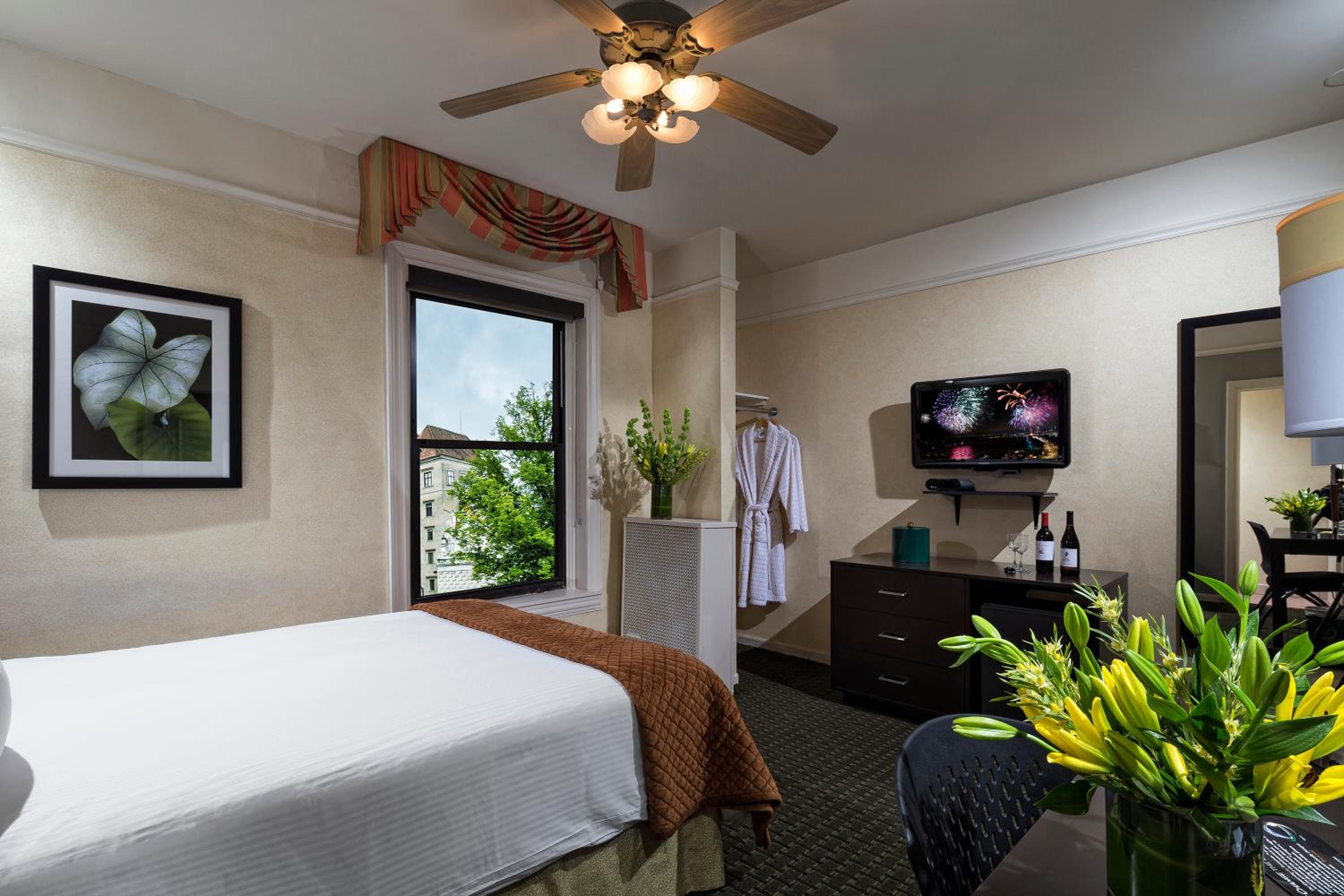 Executive King Room - Photo 5