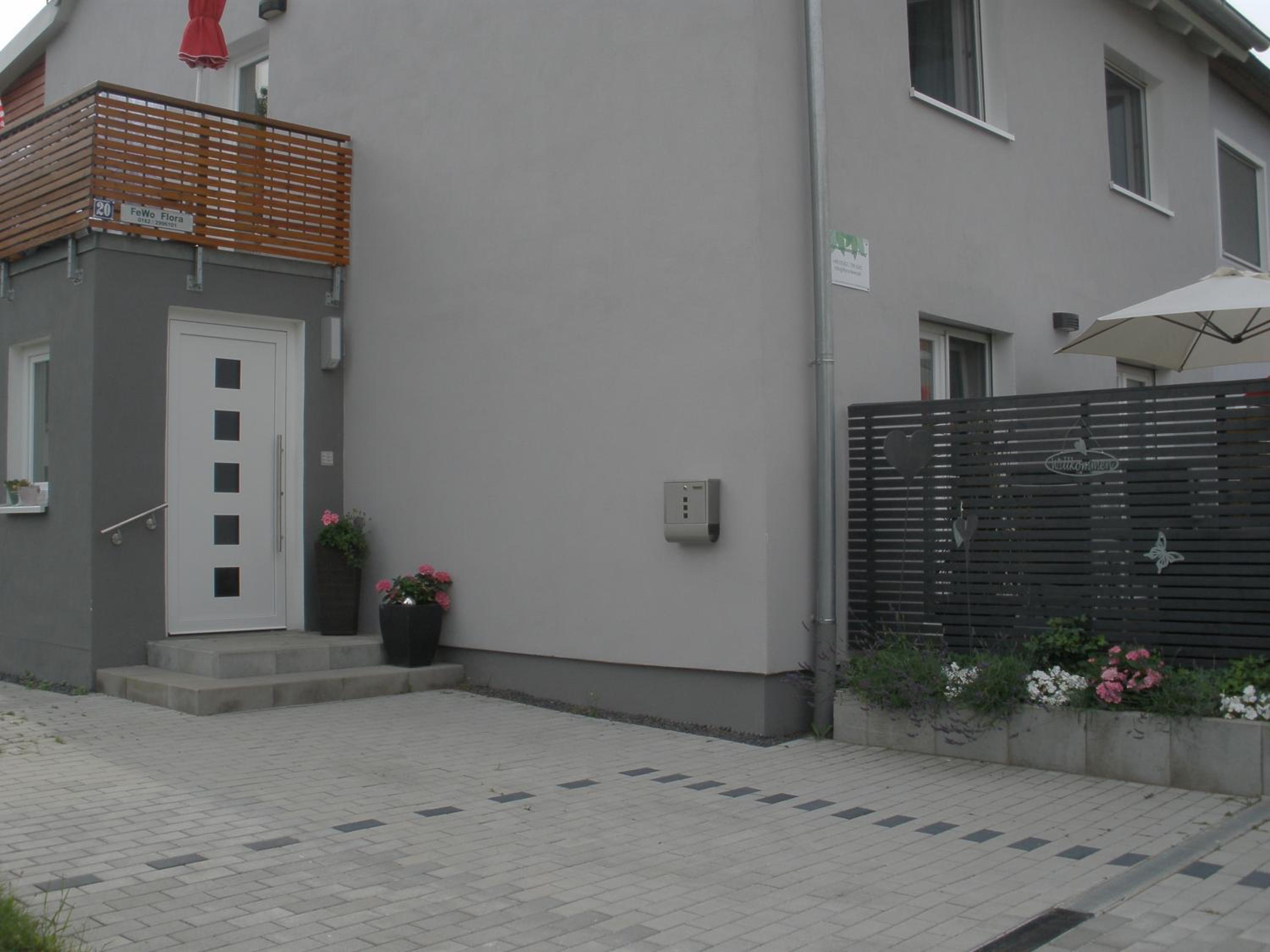 Apartment with Terrace photo 3