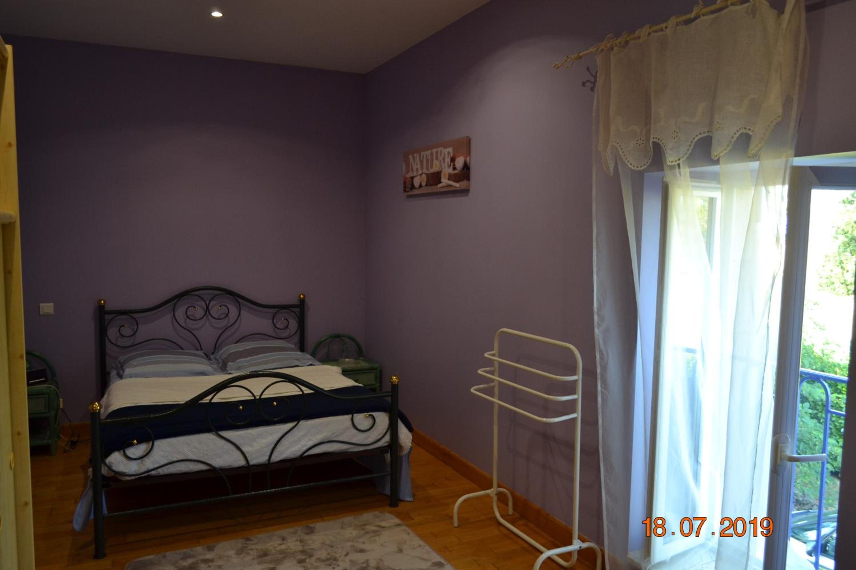 Double Room with Shared Bathroom photo 2