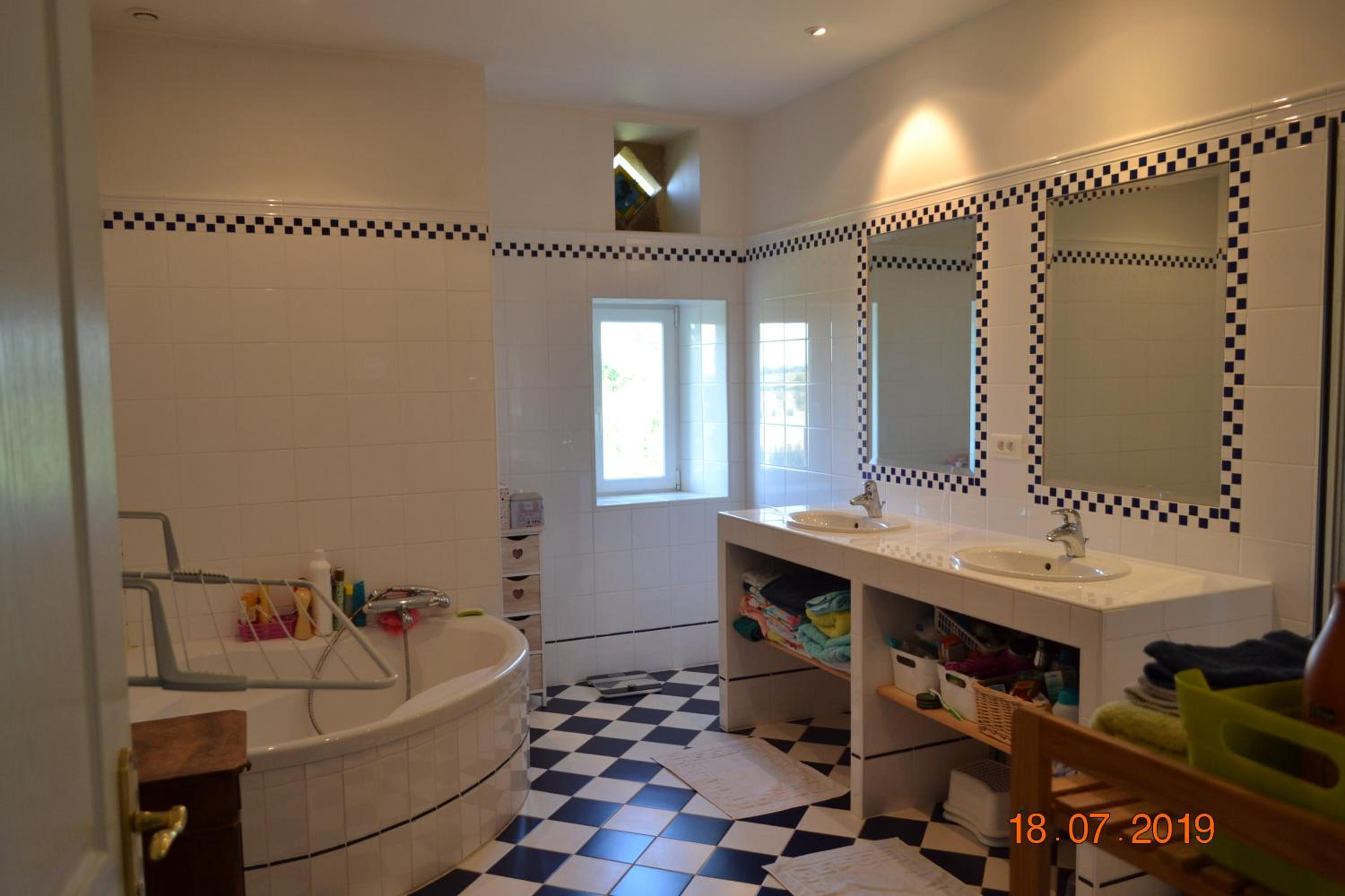 Double Room with Shared Bathroom photo 3