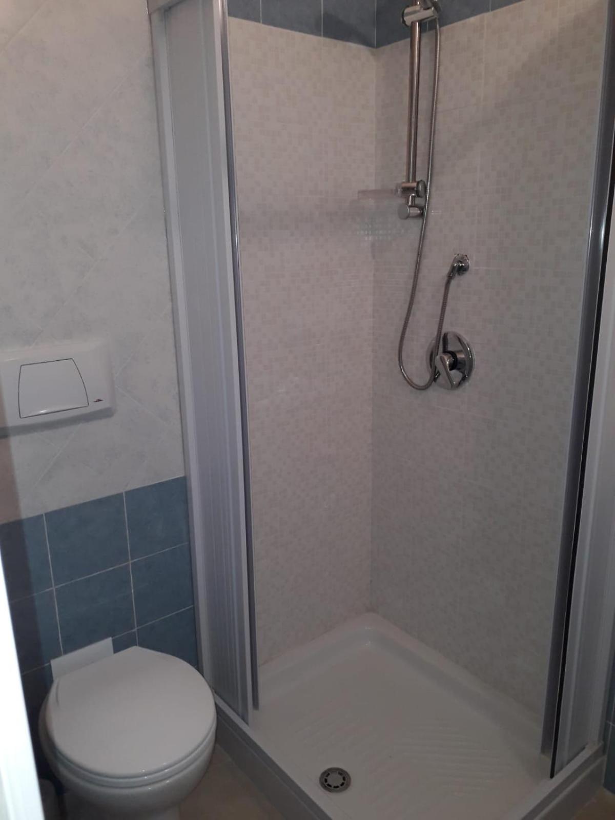 Twin Room - Photo 29