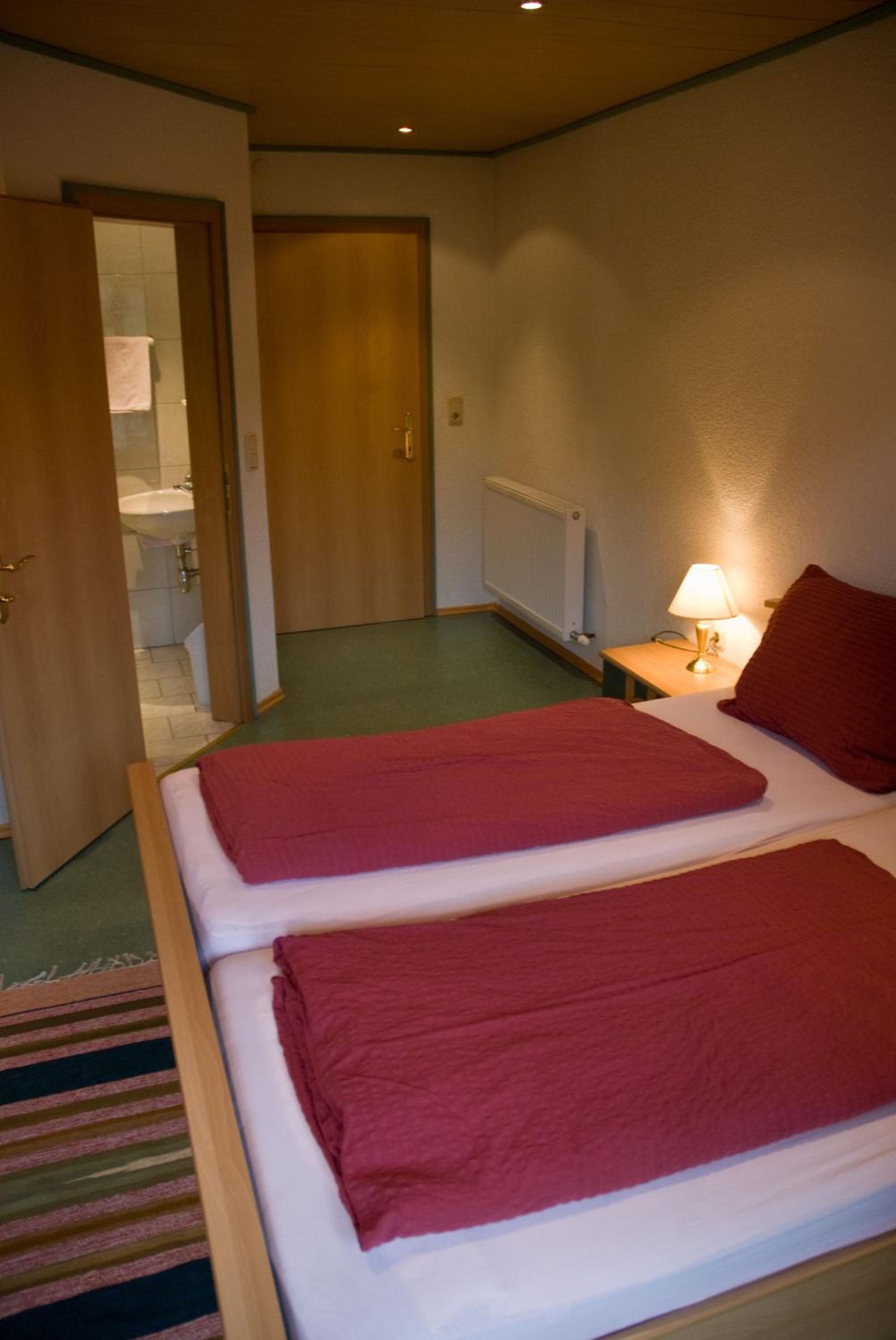 Double Room with Balcony - Photo 6