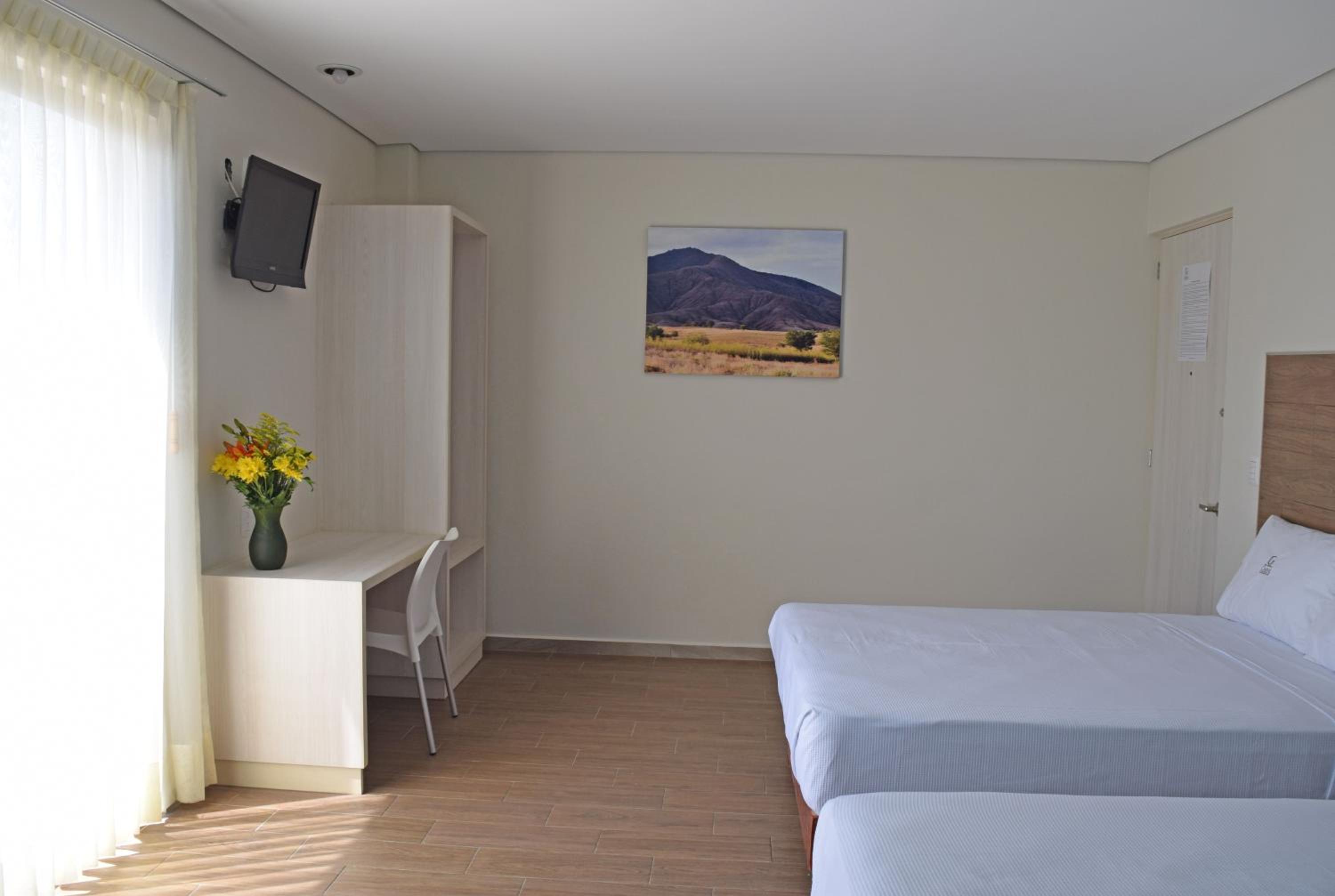 Quadruple Room - Photo 5