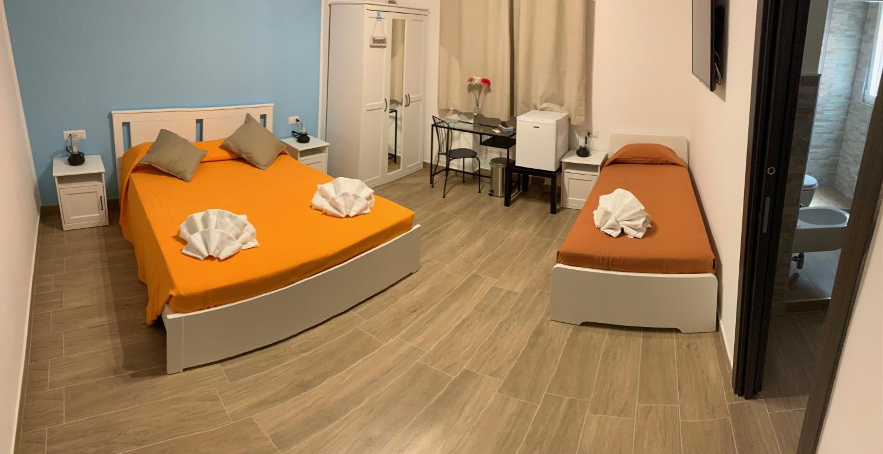 Deluxe Triple Room photo 3