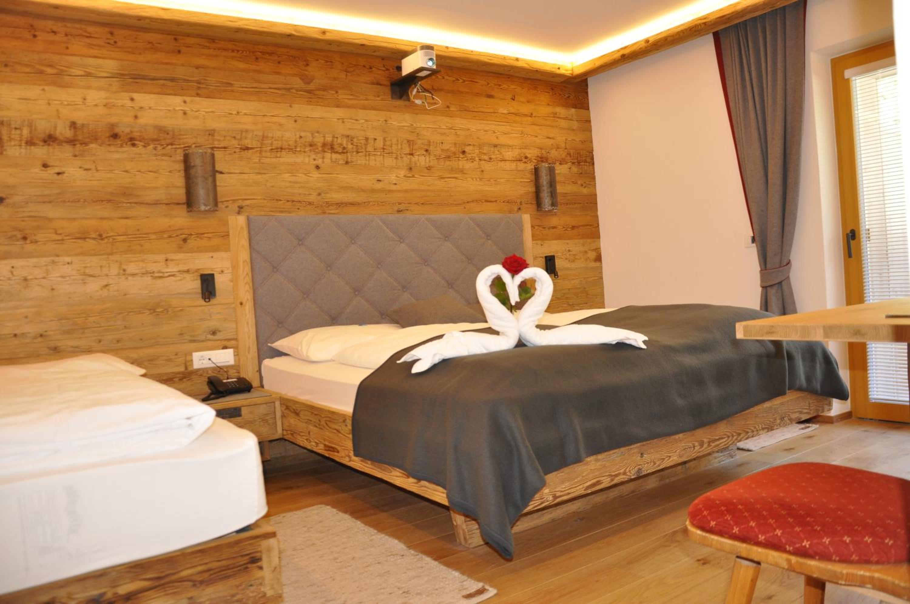 Superior Triple Room Home Cinema