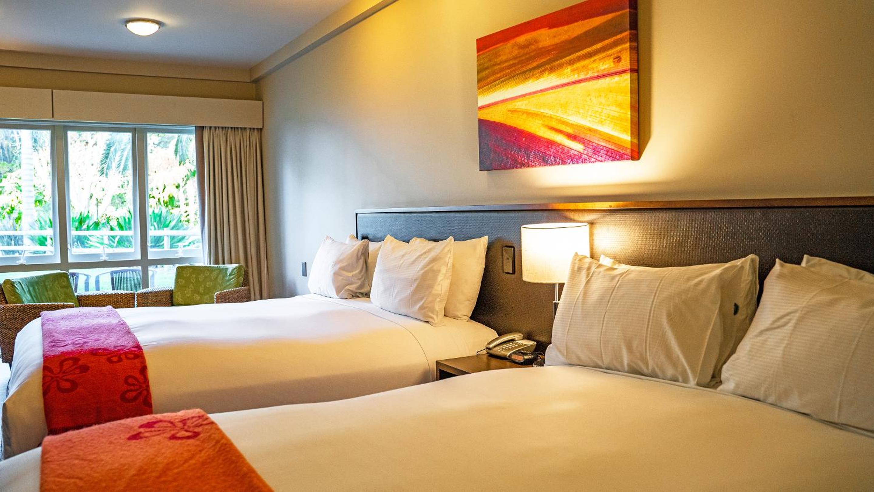 Standard Twin Room with one King and one Queen Bed - Photo 1
