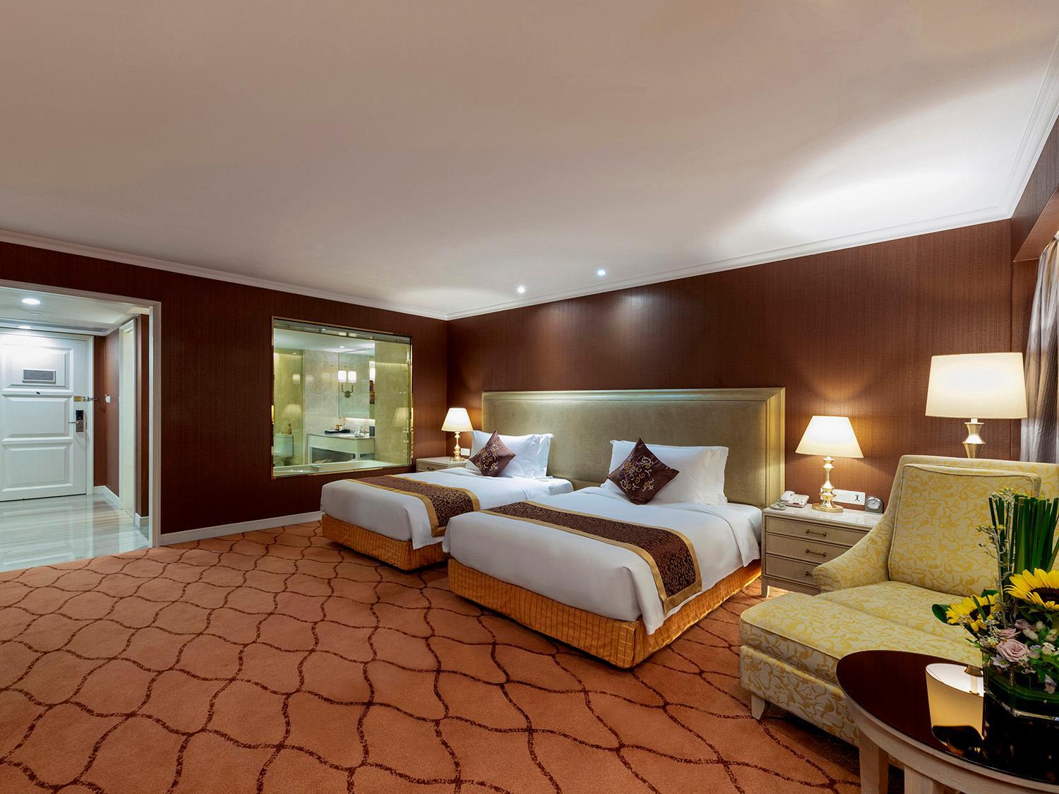 Honor Twin Room - Photo 2