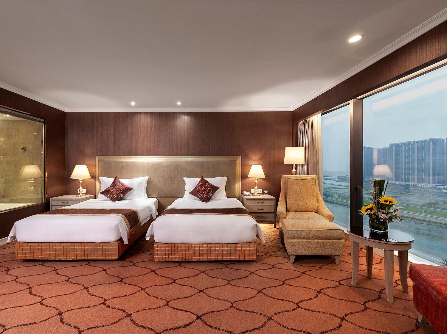 Honor Twin Room - Photo 1