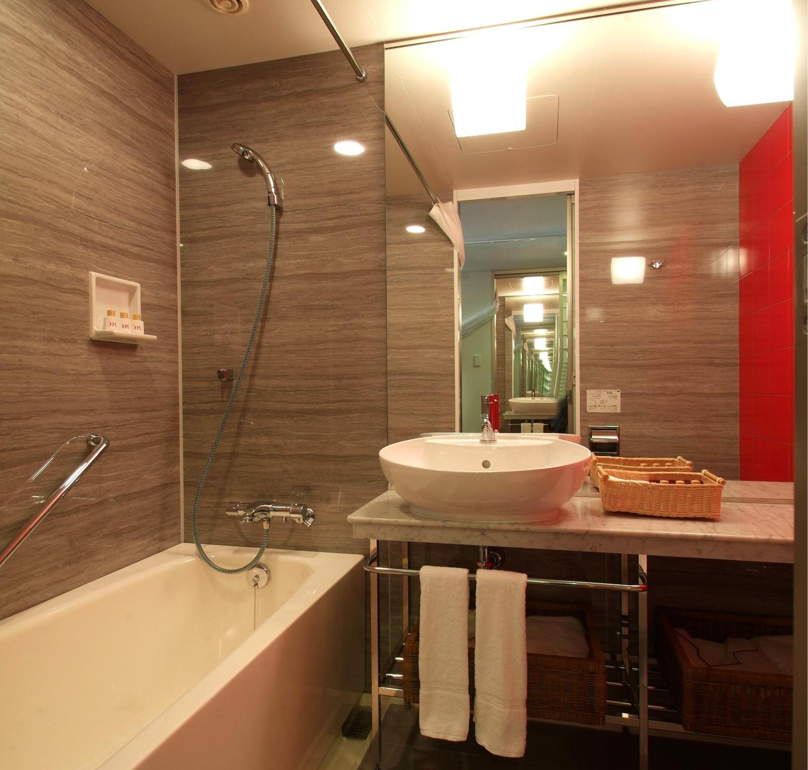 Standard Queen Room - Non-Smoking - Photo 7