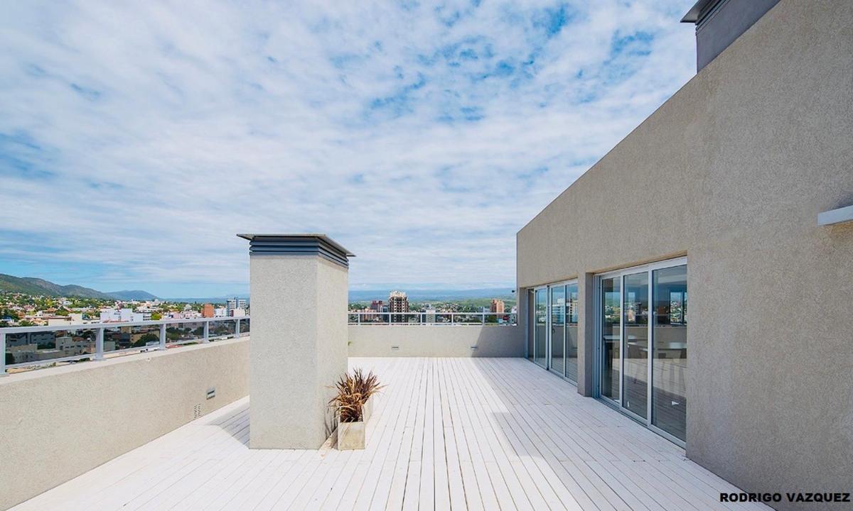 Apartment with Balcony photo 3