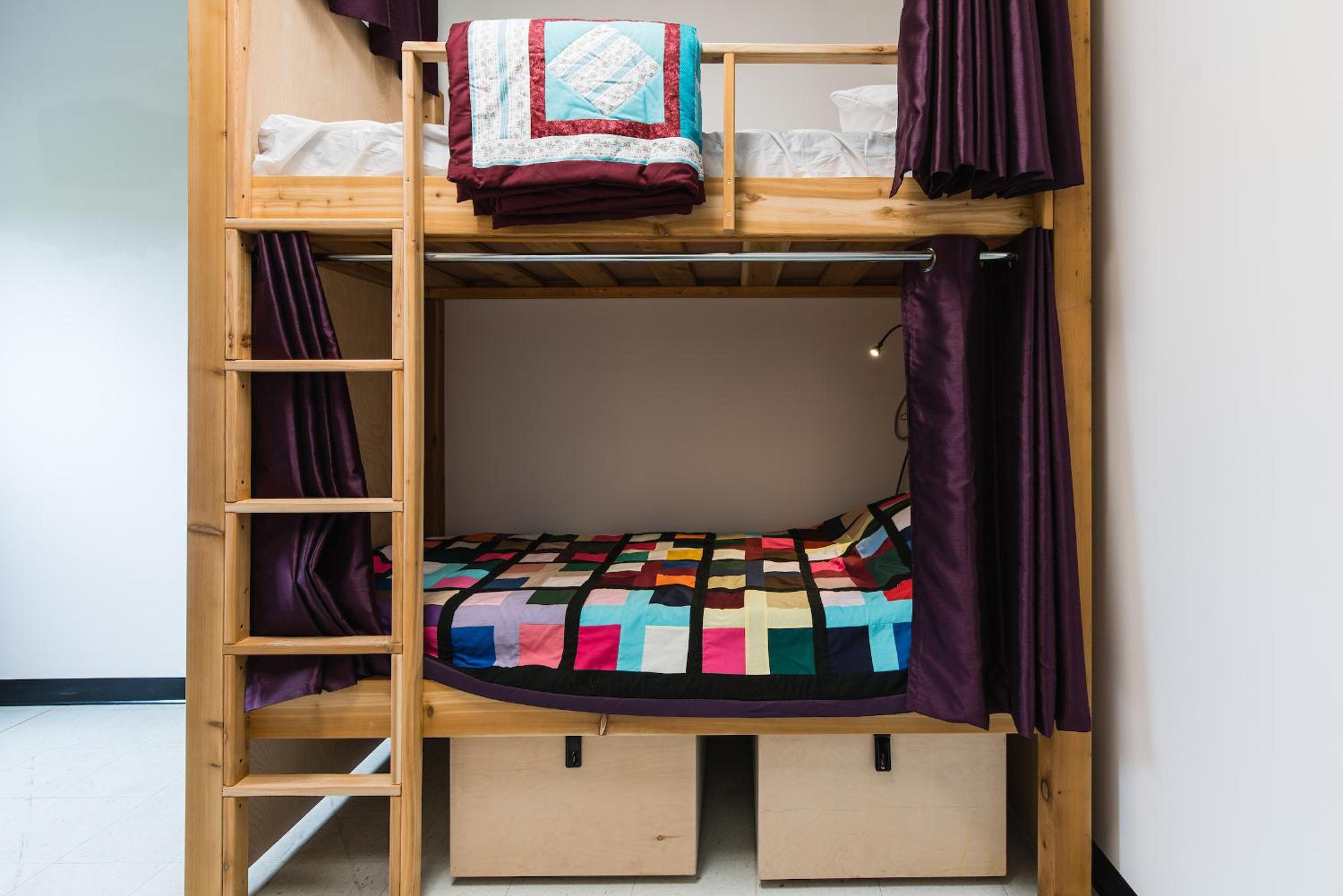 Bed in 4-Bed Mixed Dormitory Room photo 1