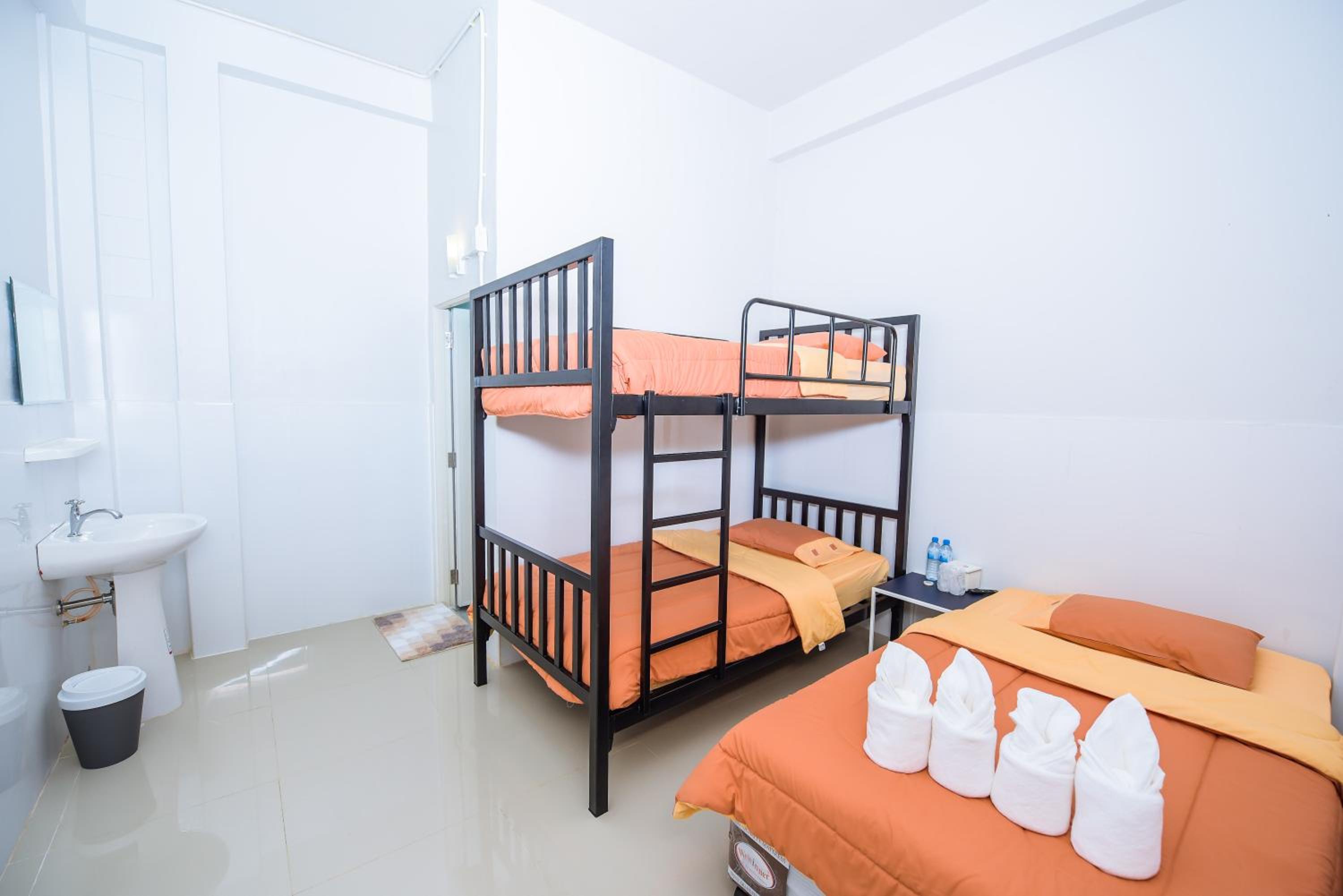 Bunk Bed in Female Dormitory Room   photo 3