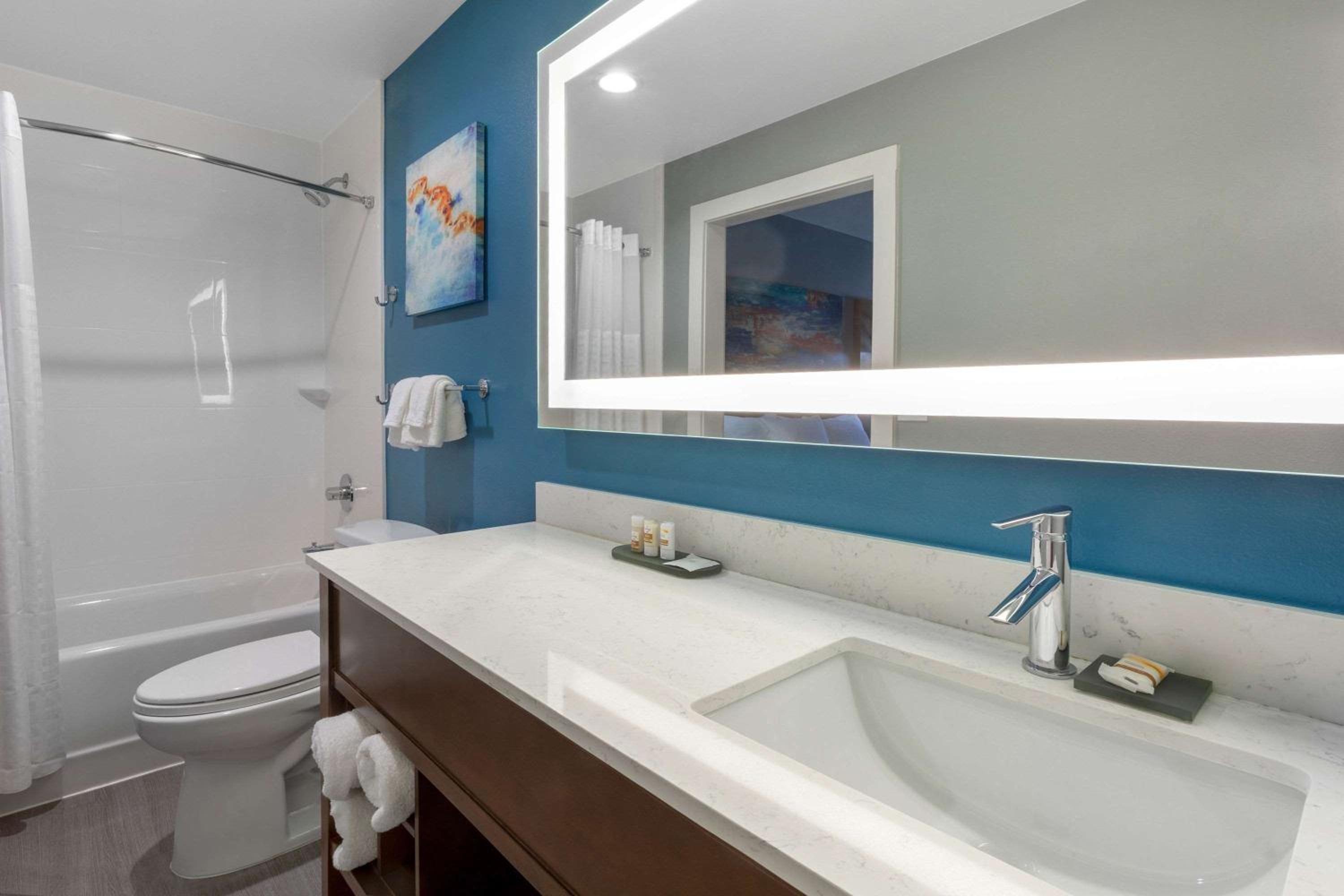 Double Room with Two Double Beds - Photo 4