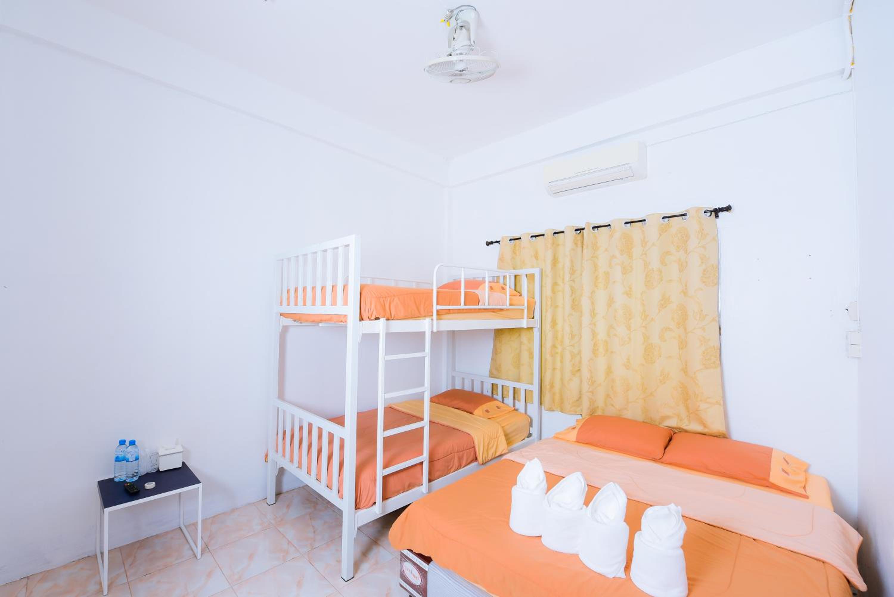 Bunk Bed in Male Dormitory Room  photo 2