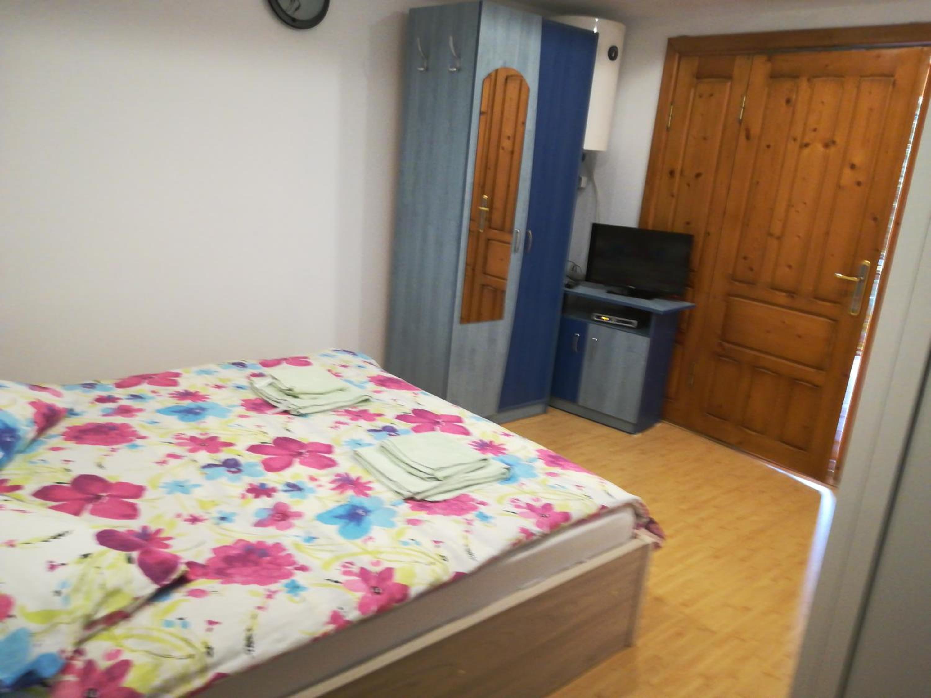 Deluxe Double Room with Shower