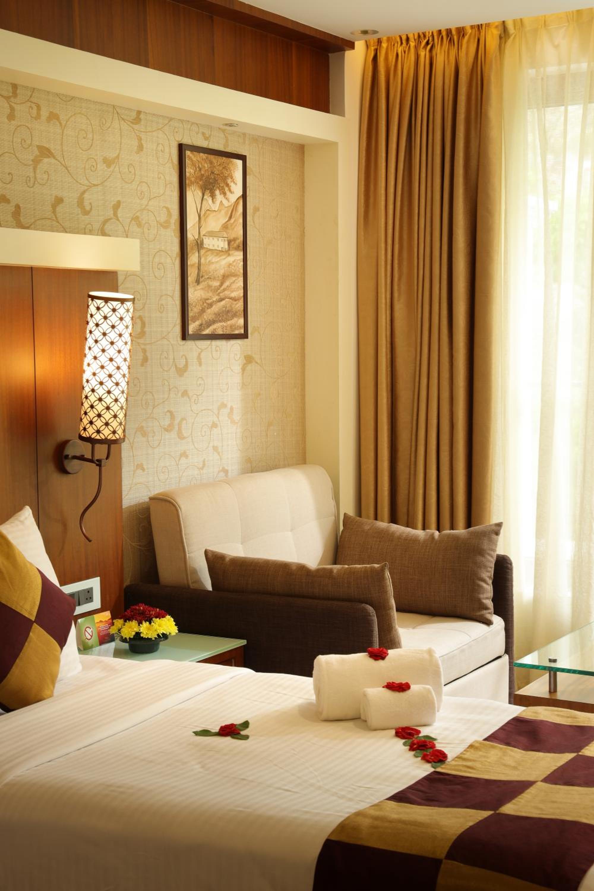 Sarga Superior Room AC with Evening Hi-Tea Complimentary