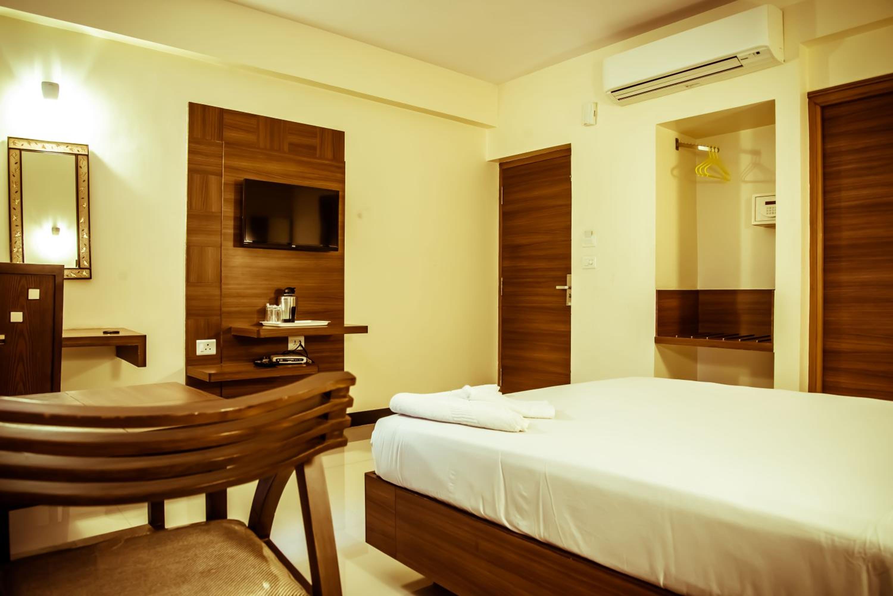 Deluxe King Room