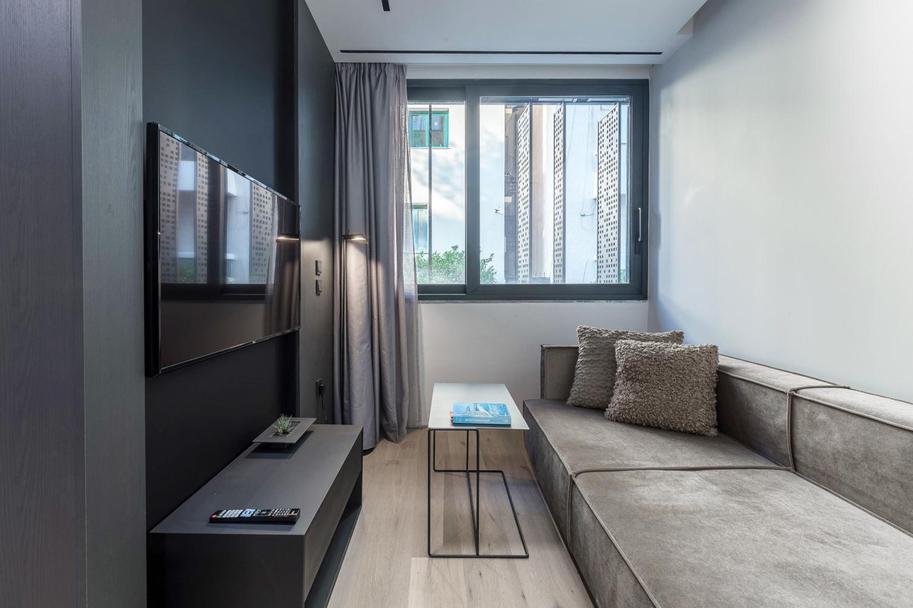 One-Bedroom Suite