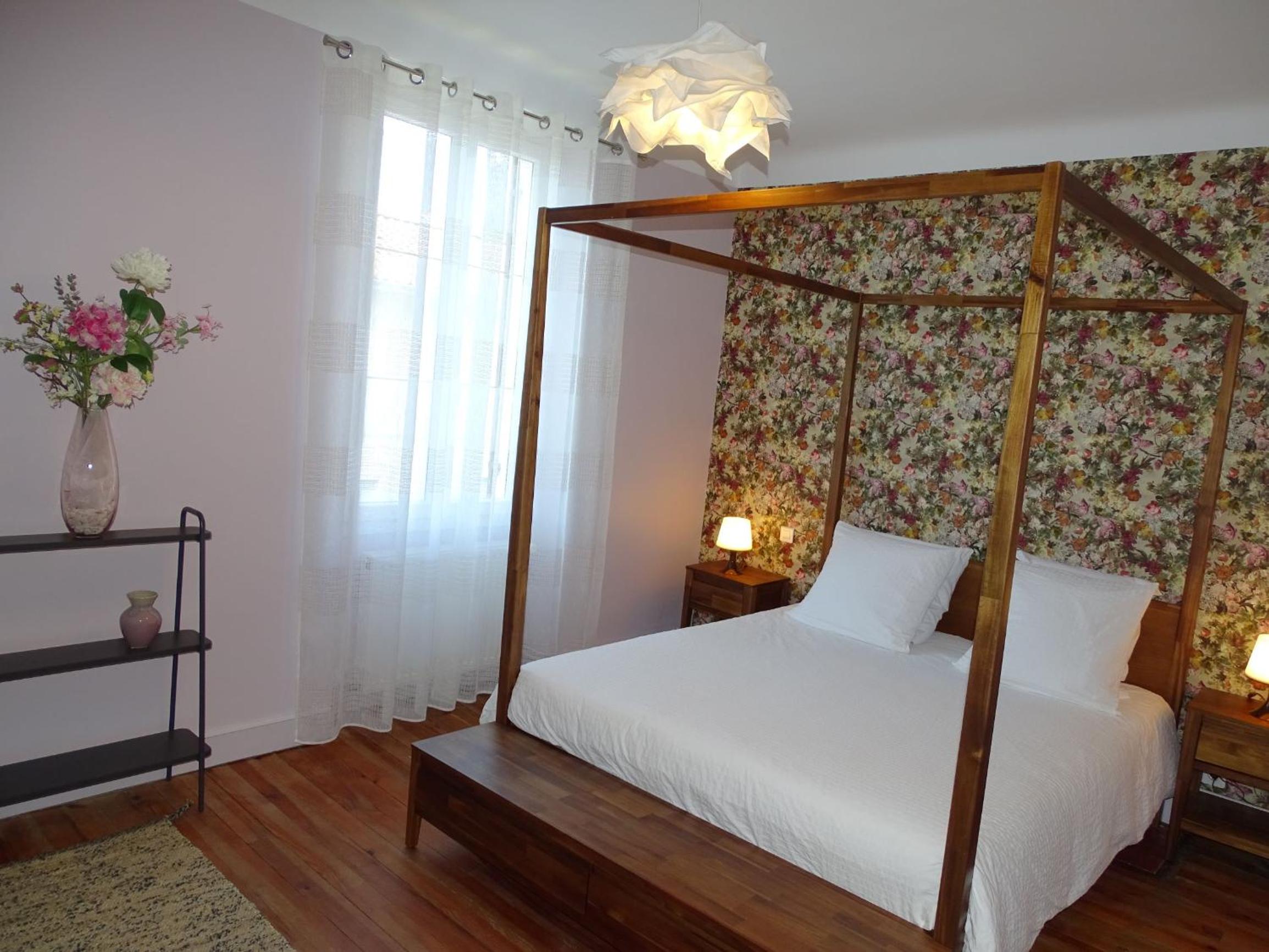 Double Room with Private Bathroom - Photo 4