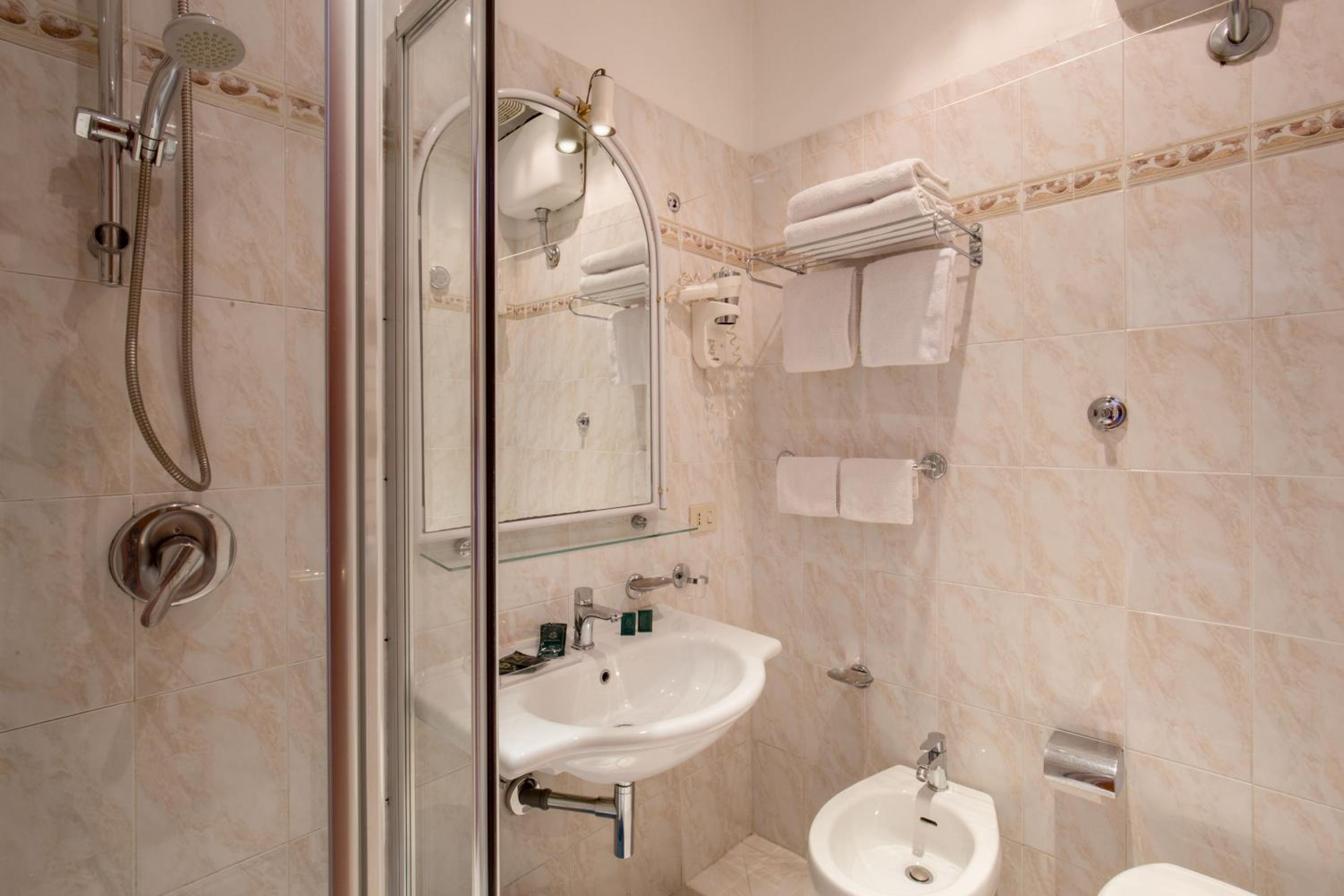 Quadruple Room photo 2