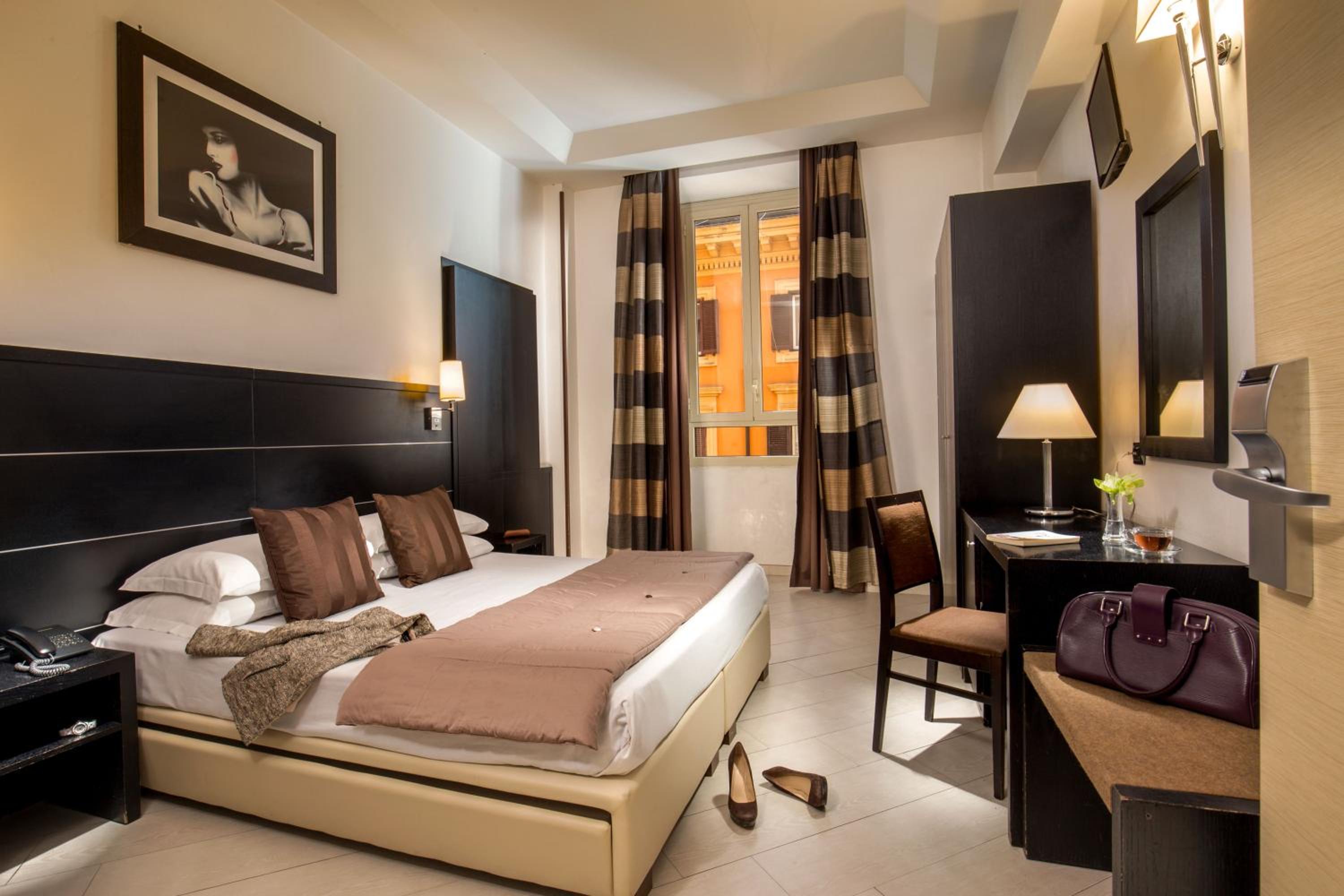 Double or Twin Room photo 3