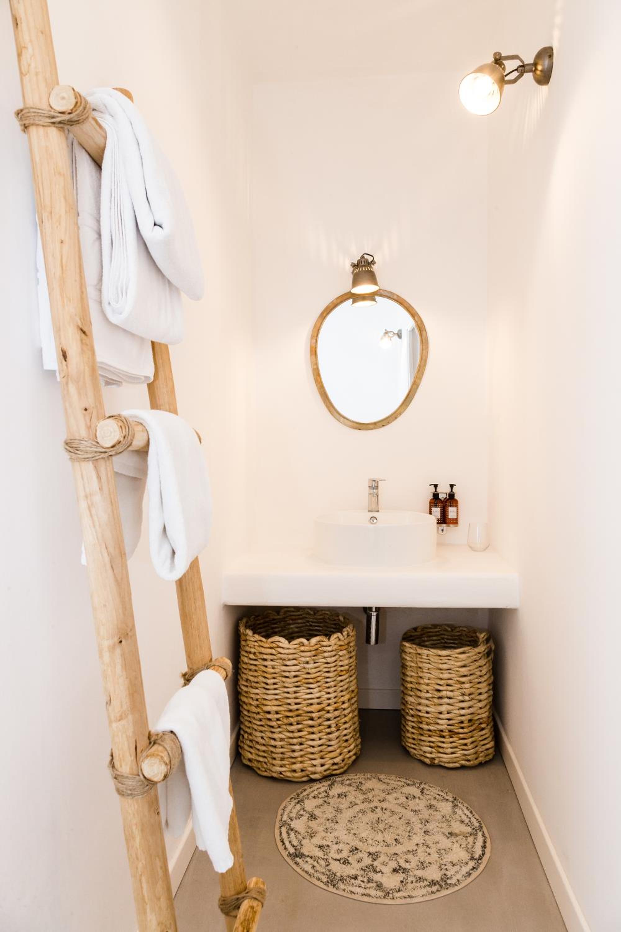 Suite - Photo 7
