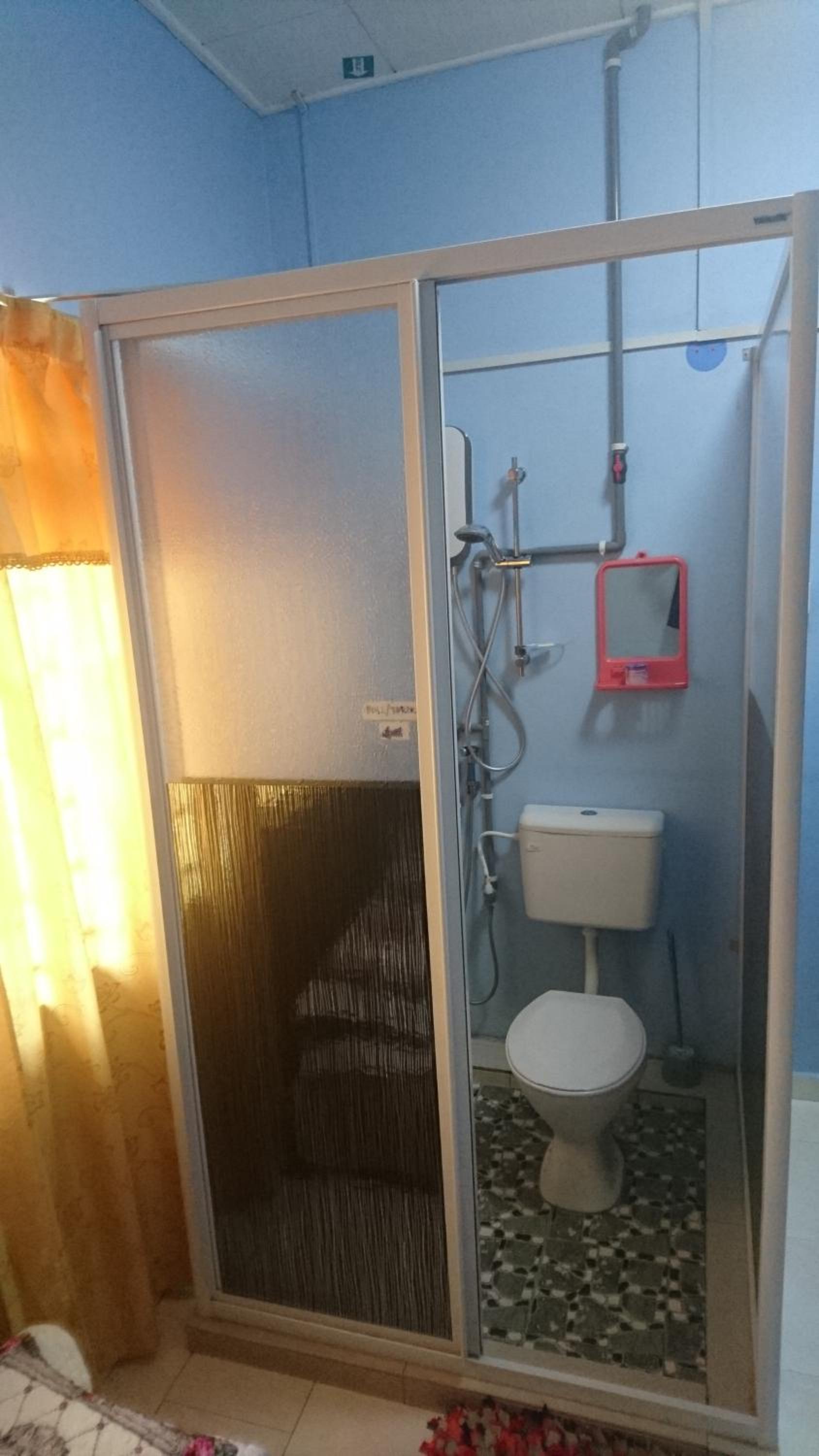 Deluxe Double Room (2 Adults + 1 Child) photo 2