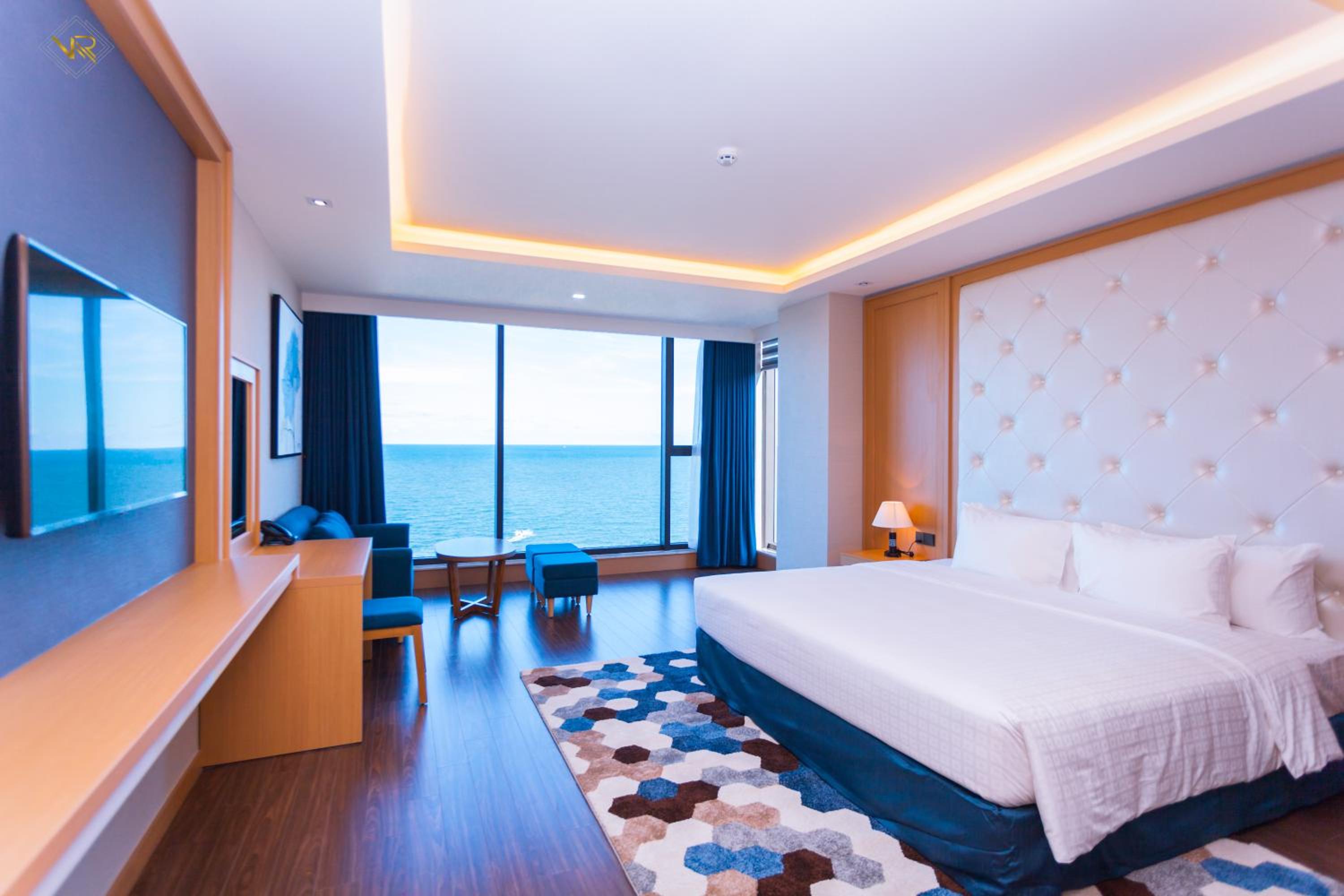 Double Room With Sea View - Photo 3