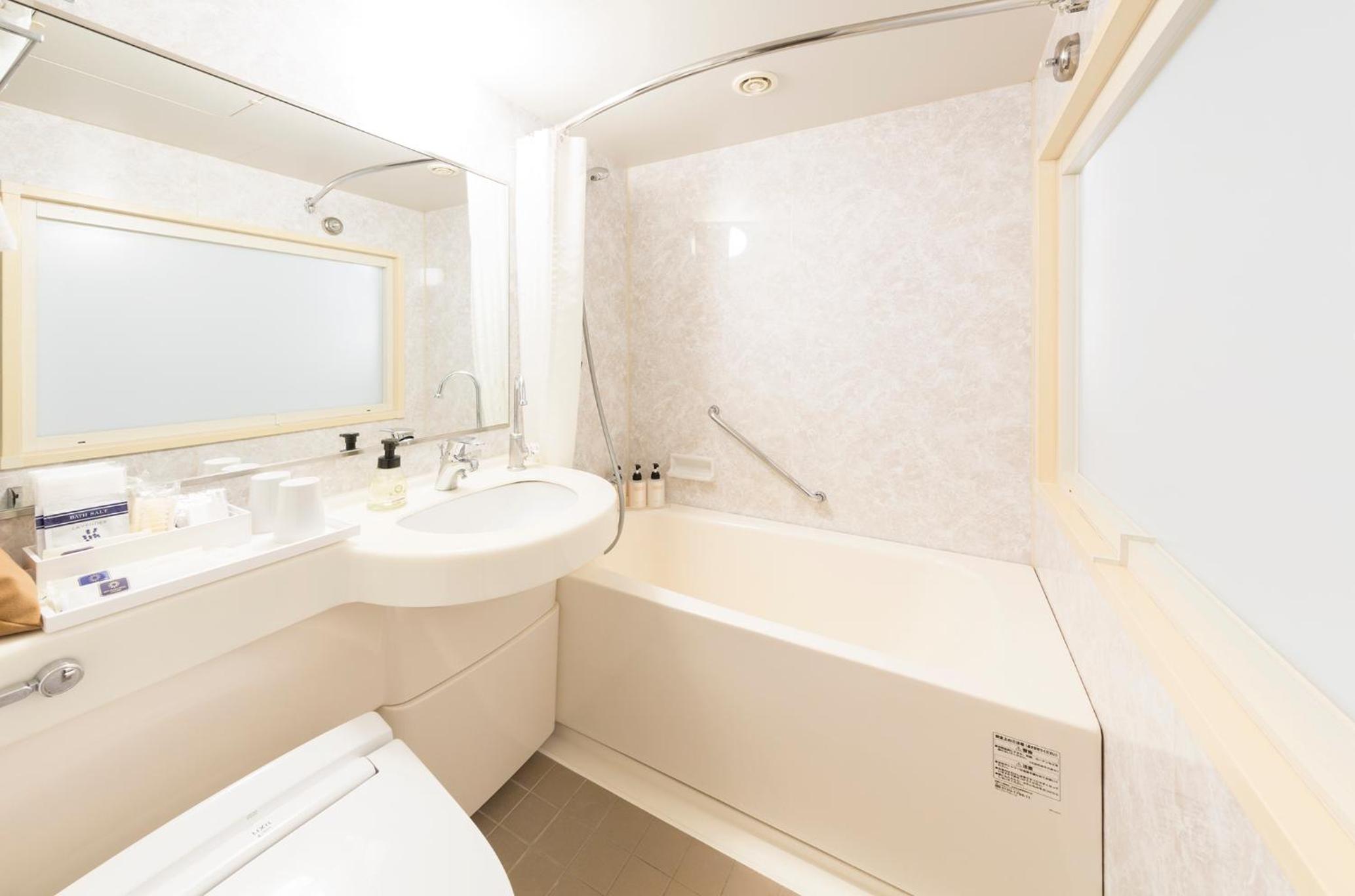 Premier Twin Room - Non-Smoking - Photo 2