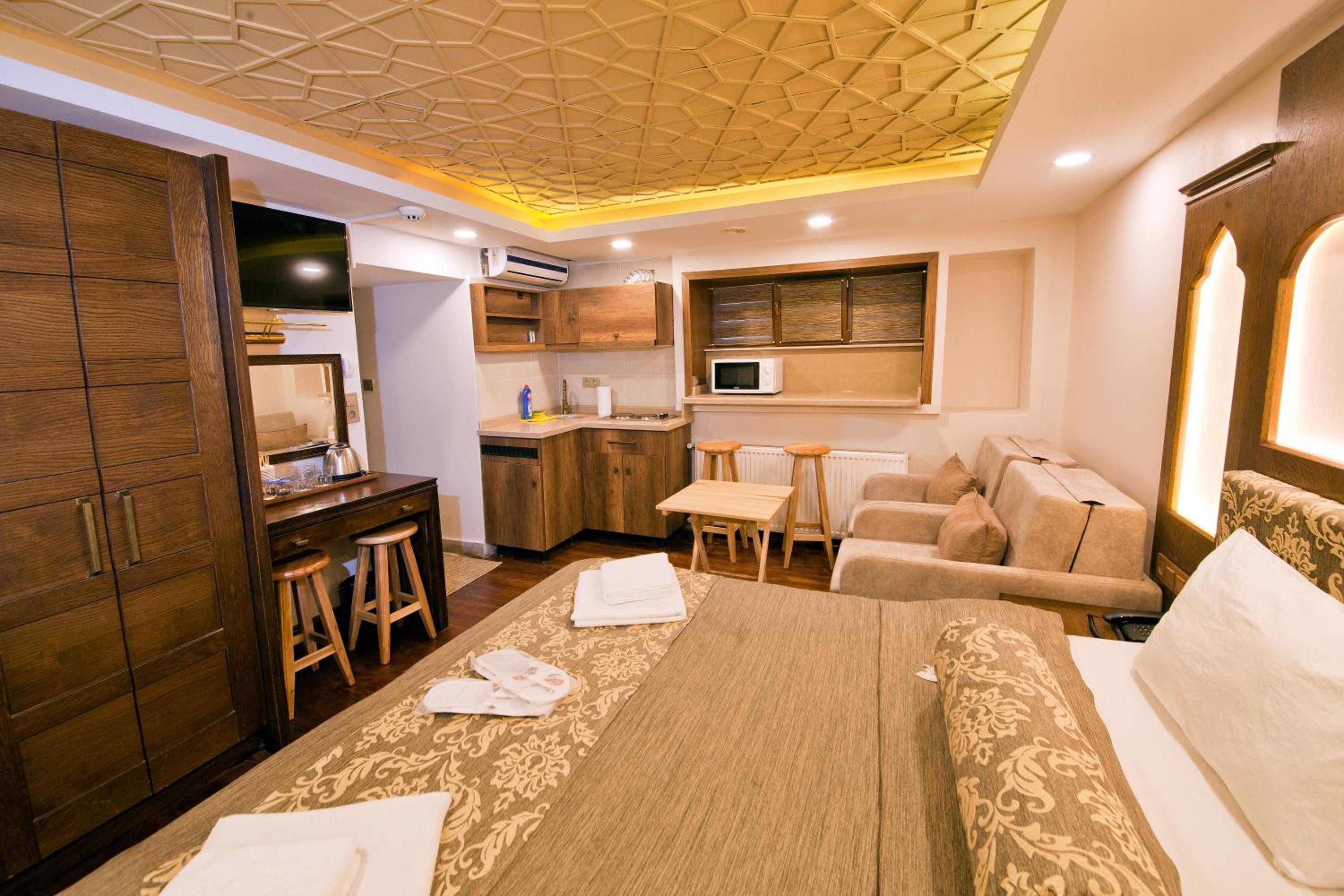 Apartment - Ground Floor photo 2