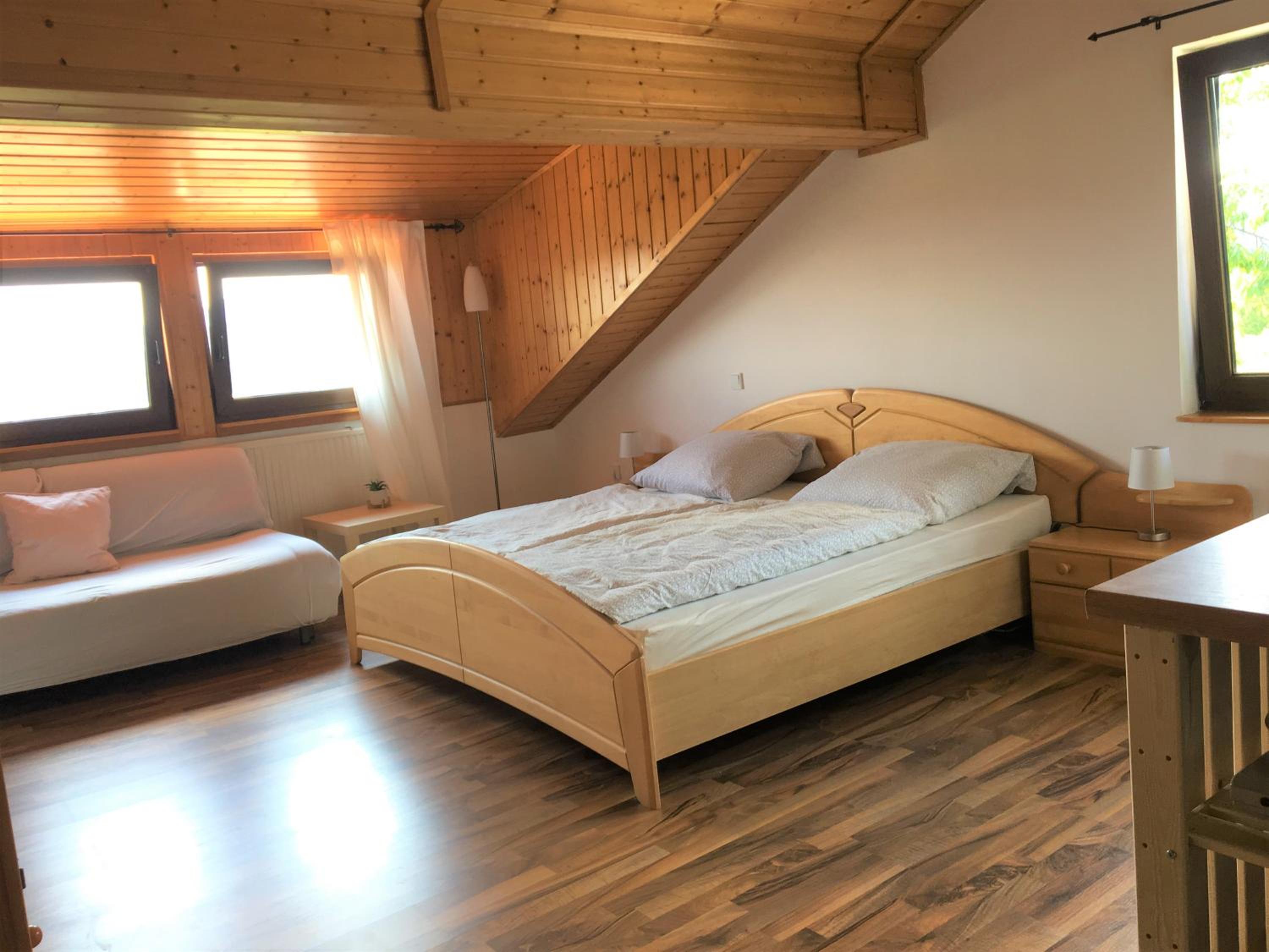 Apartment with Mountain View - Photo 5