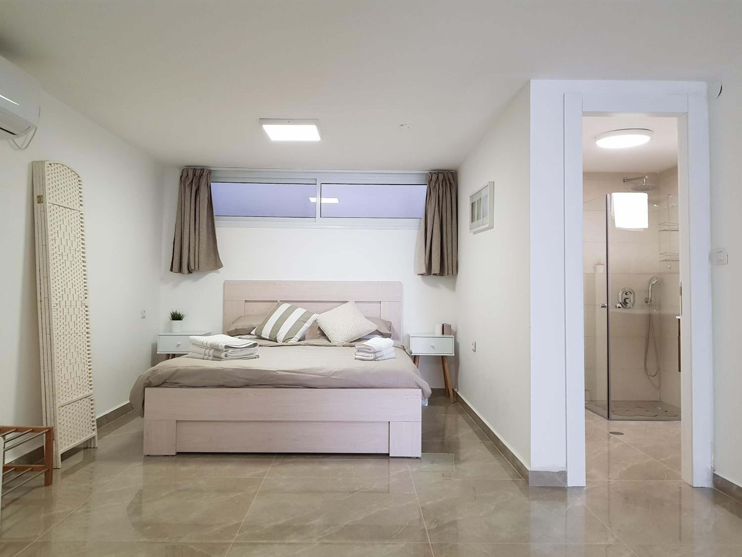 One-Bedroom Apartment - Photo 1