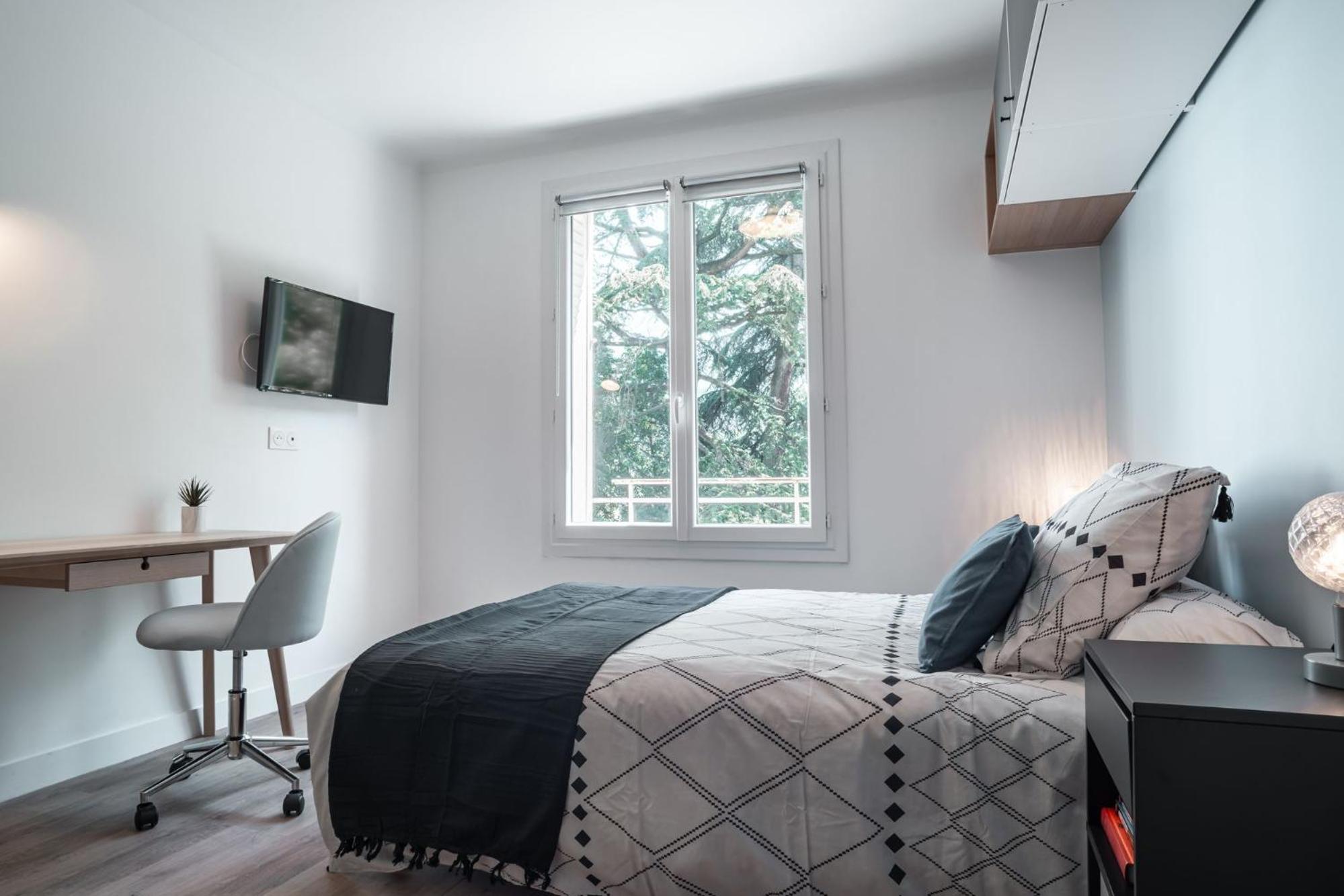 Double Room with Private Bathroom - Photo 1