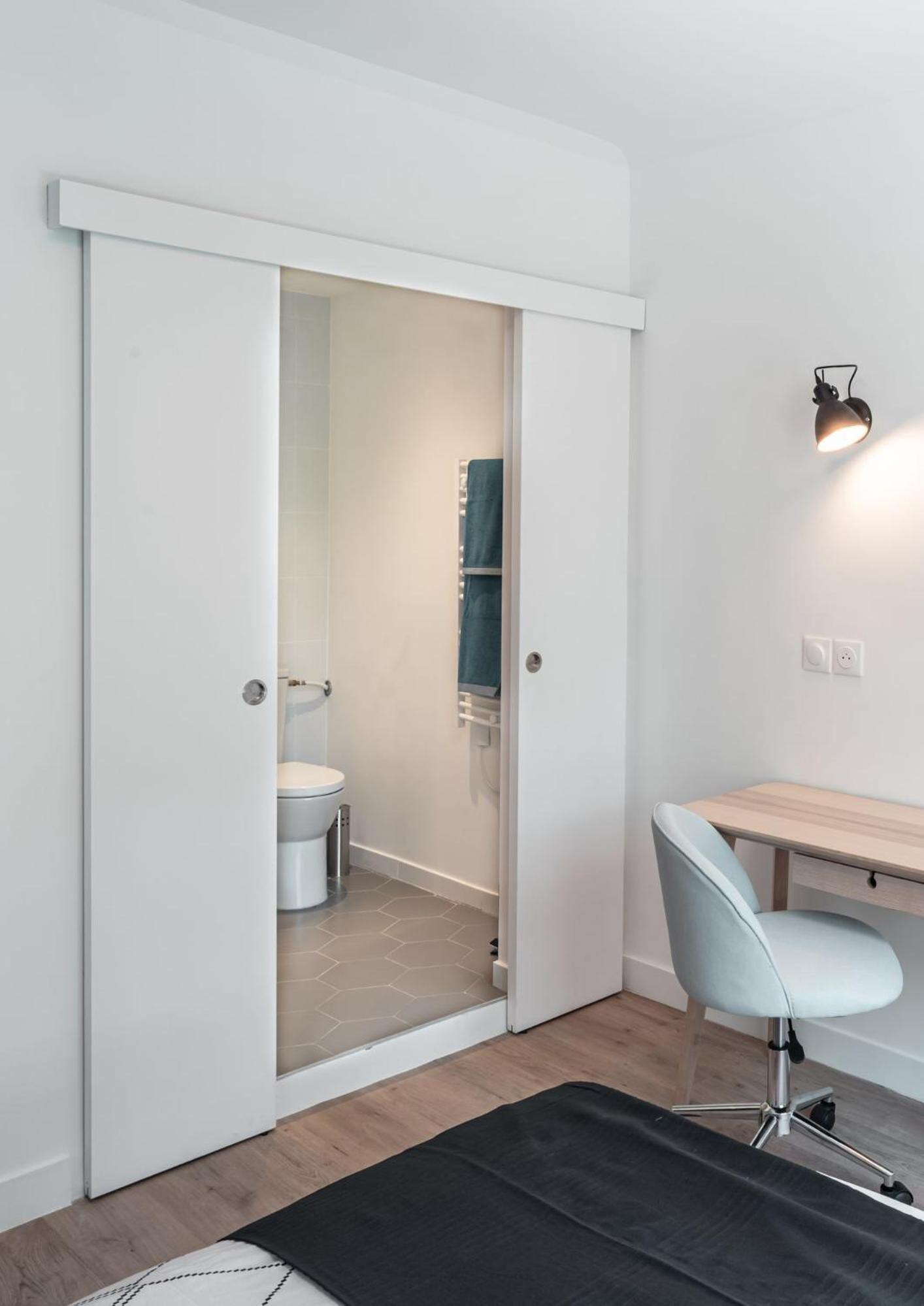 Double Room with Private Bathroom - Photo 3