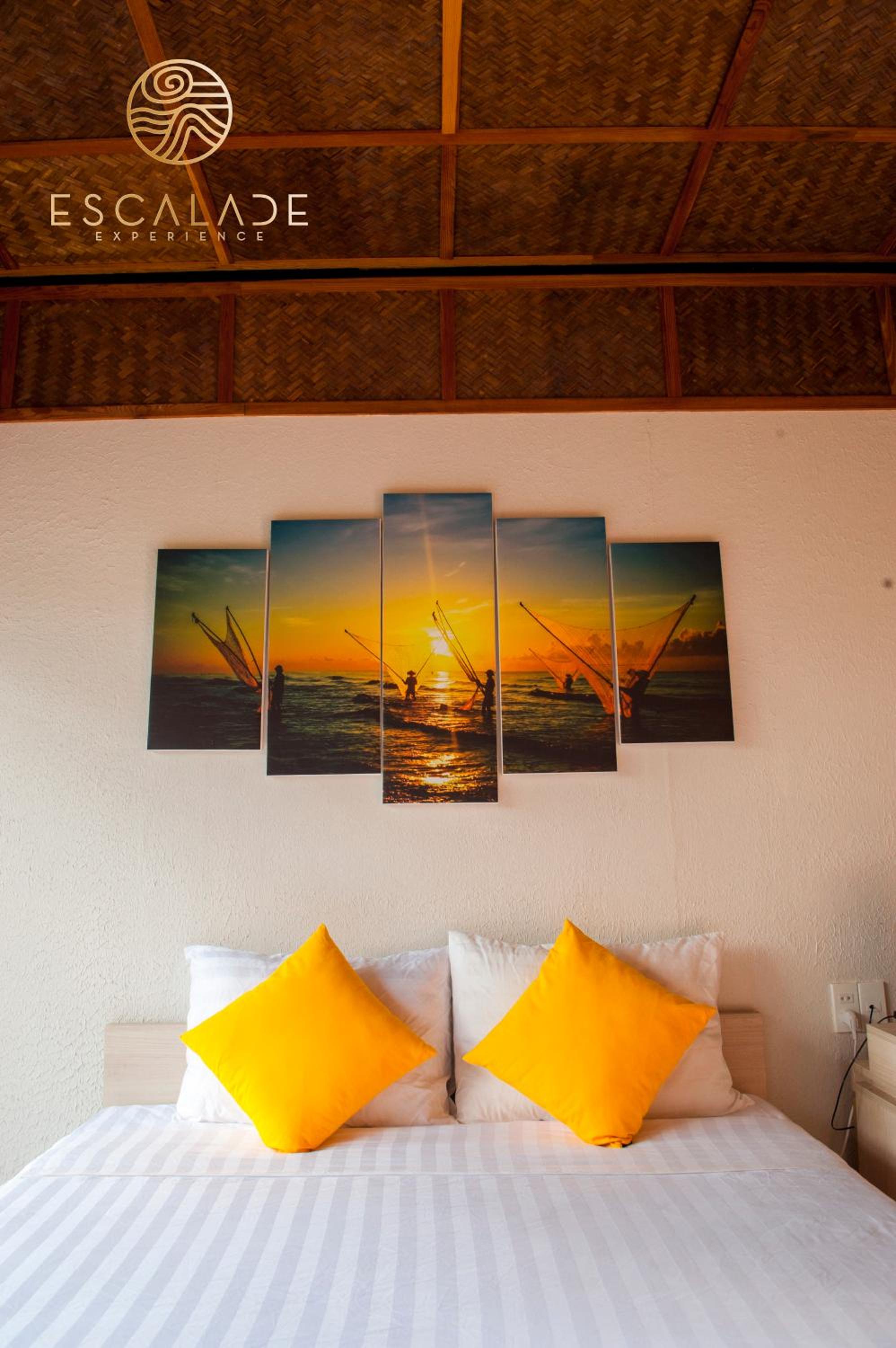 Superior Bungalow photo 3