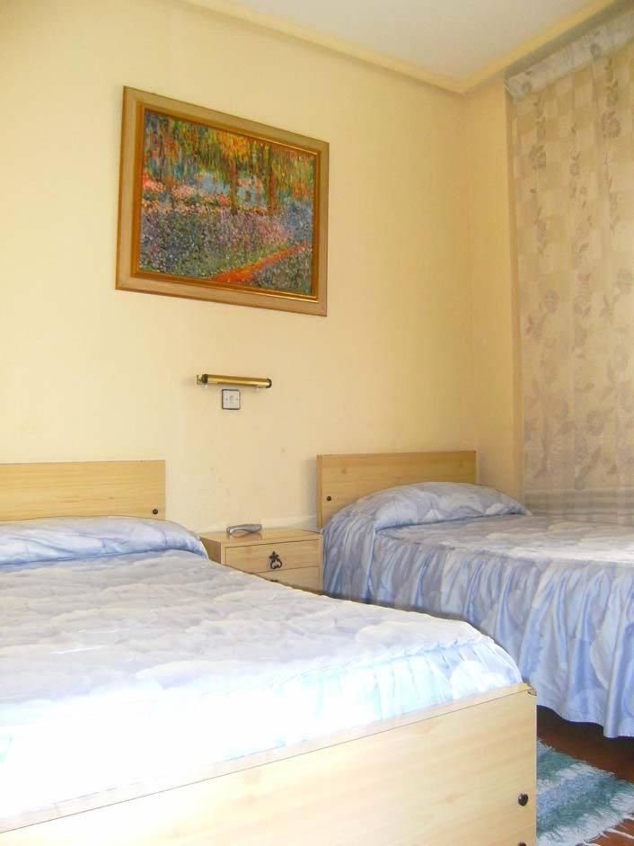 Standard Double or Twin Room - Photo 4