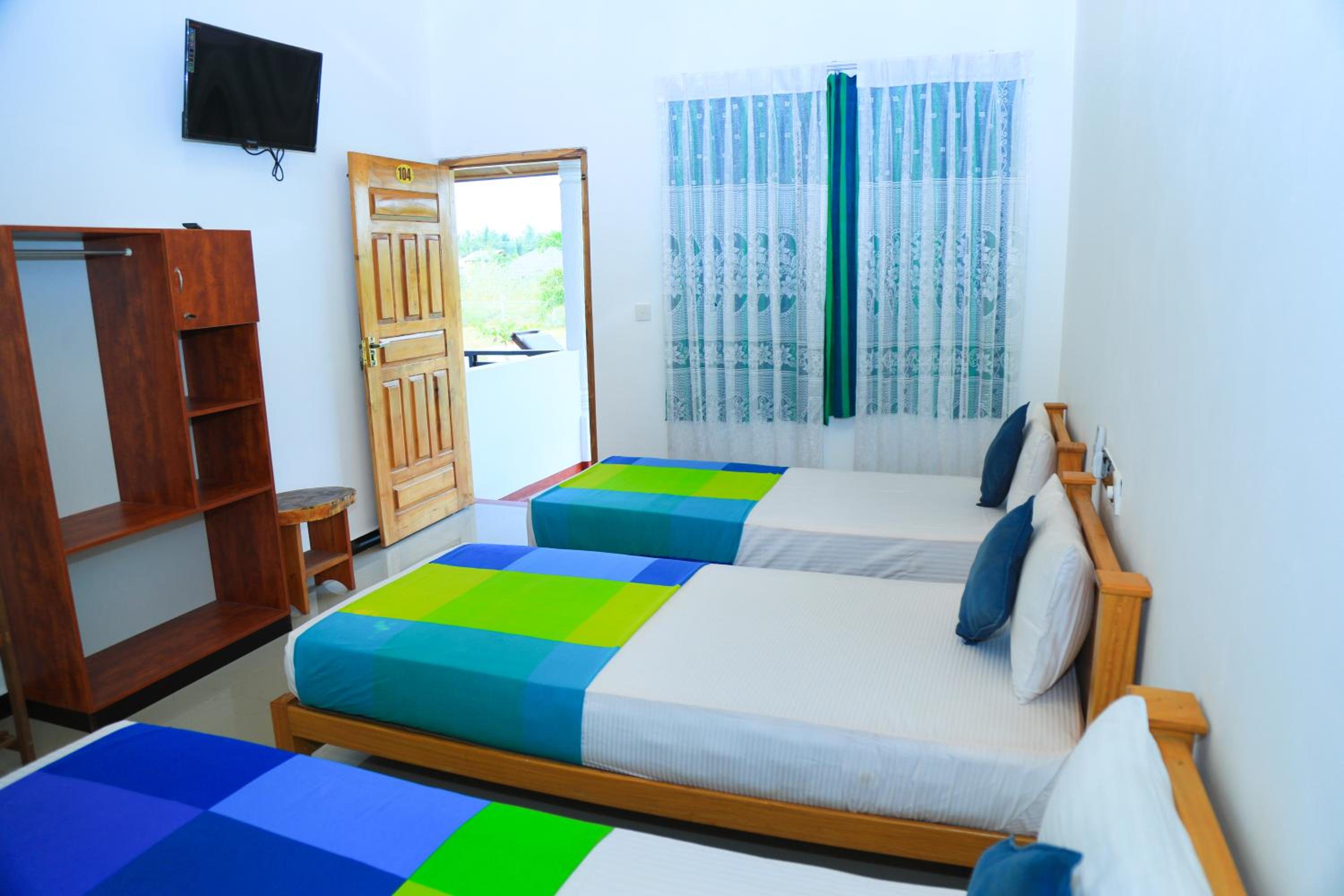 Budget Double Room photo 2