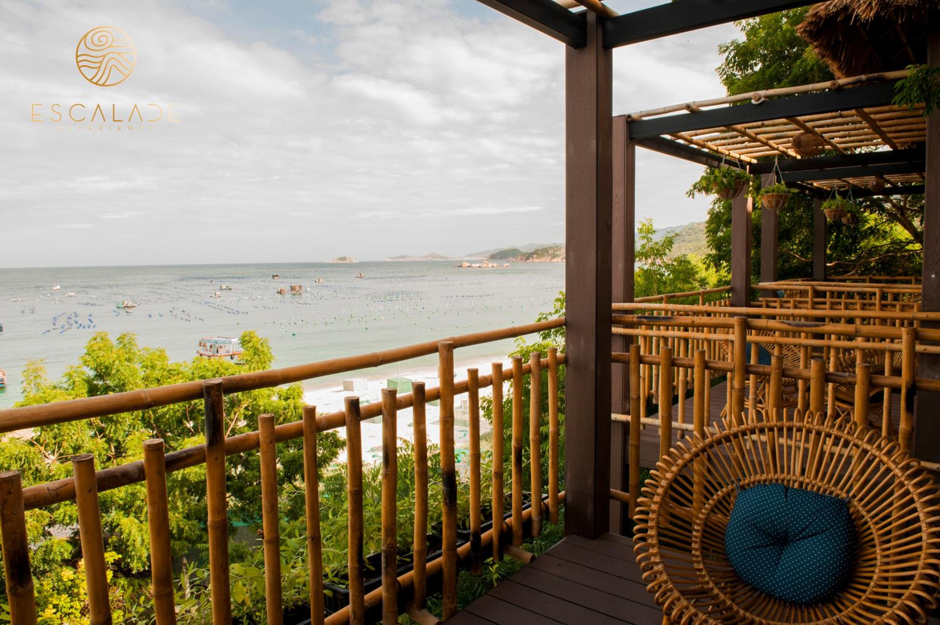 Deluxe Bungalow with Bay View photo 3