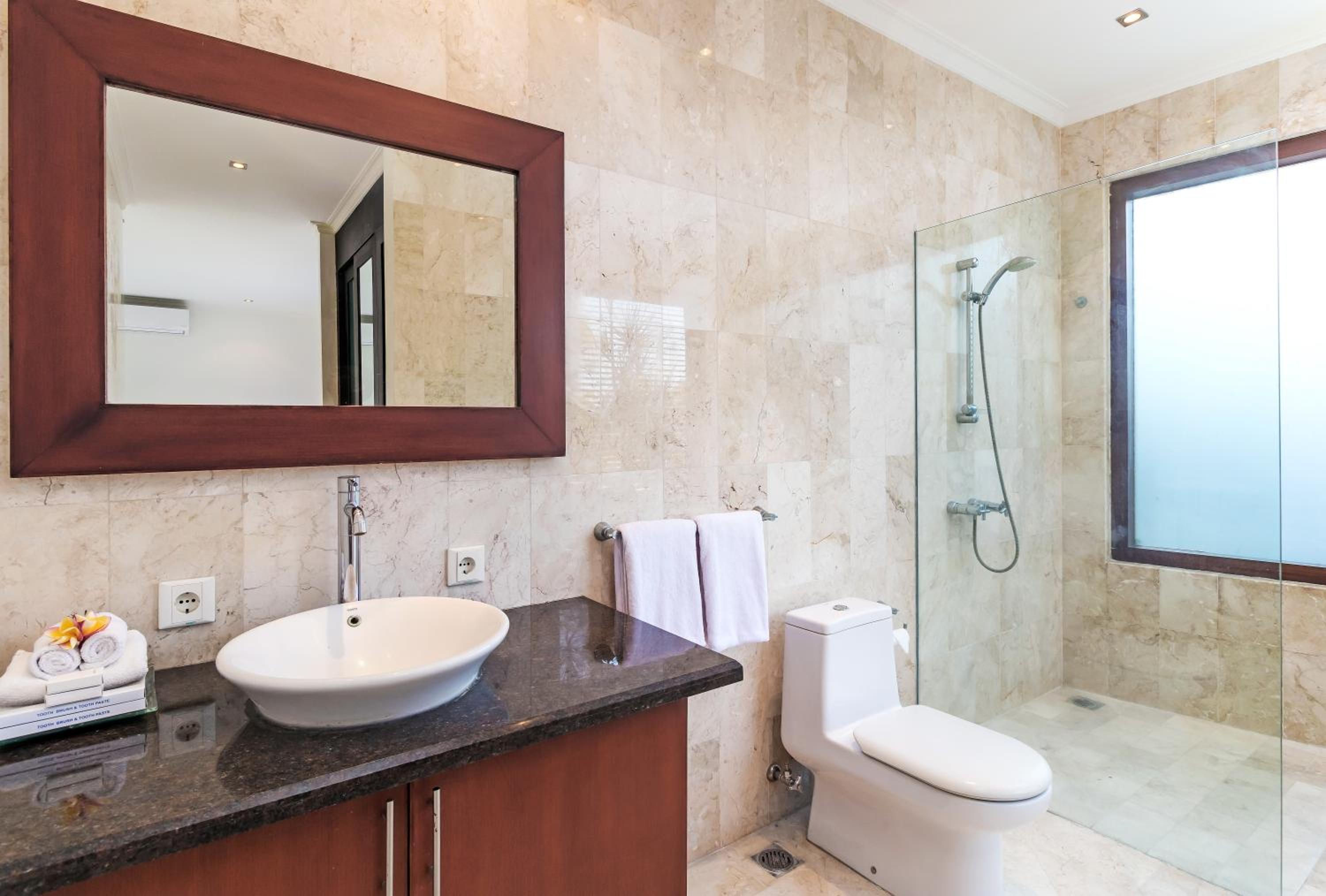 Three-Bedroom Villa - Photo 15