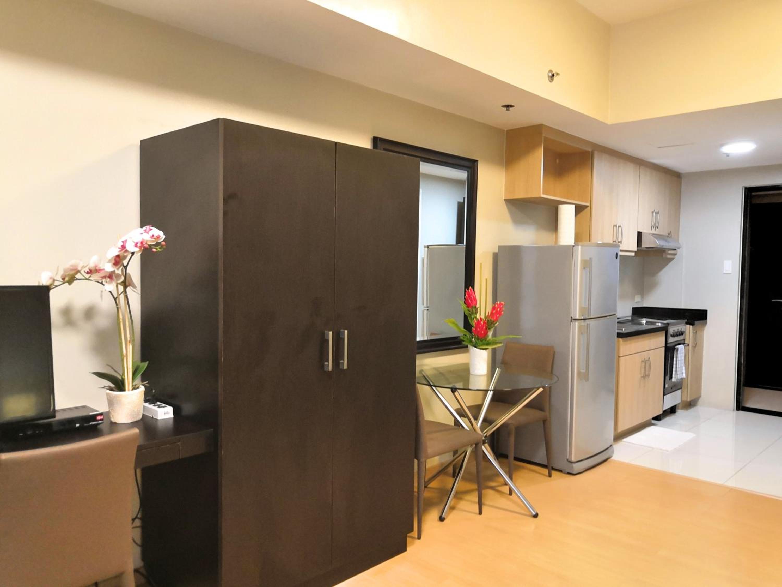 Apartment with Garden View