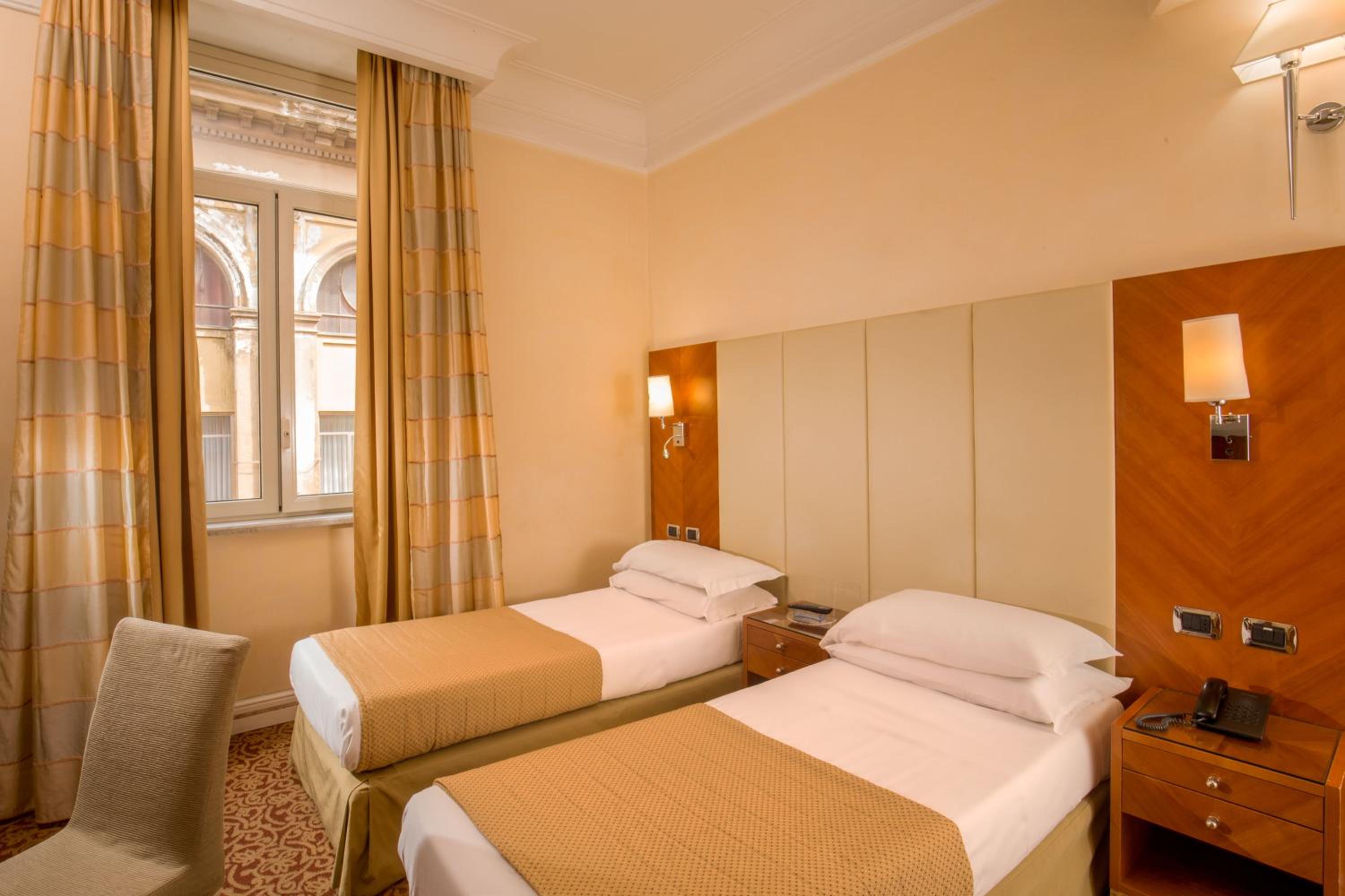 Double or Twin Room photo 3