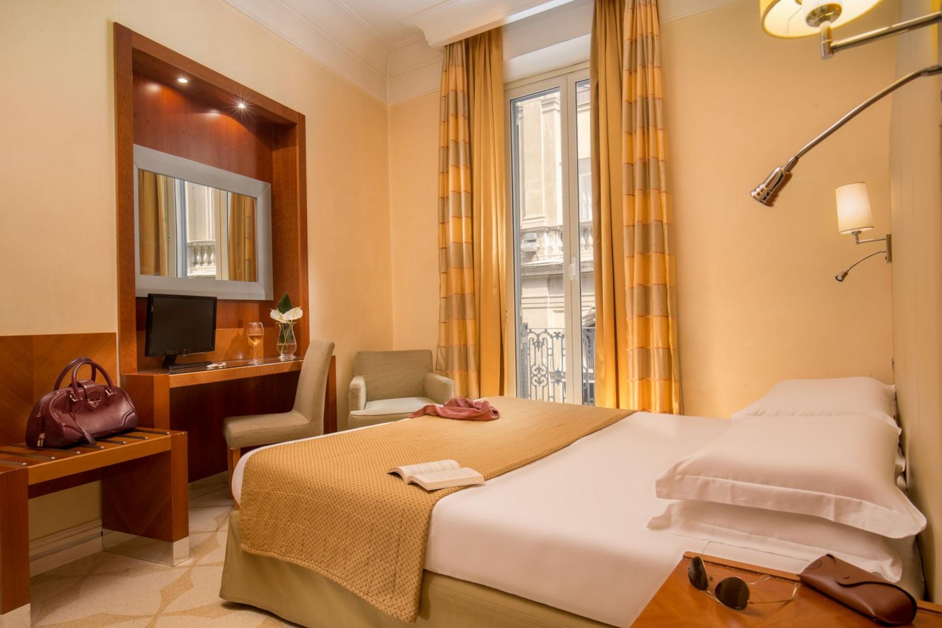 Double or Twin Room photo 2