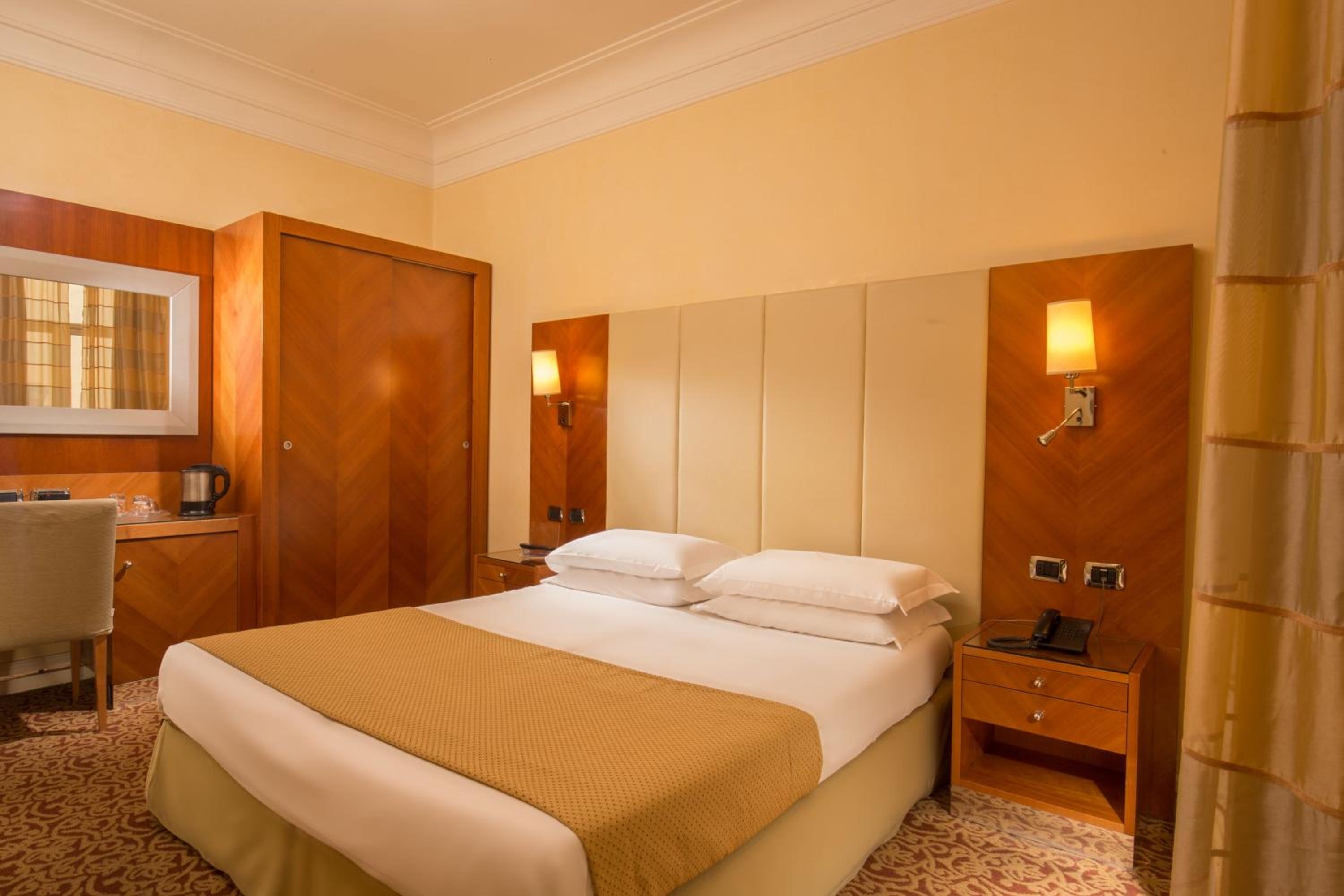 Double or Twin Room photo 1